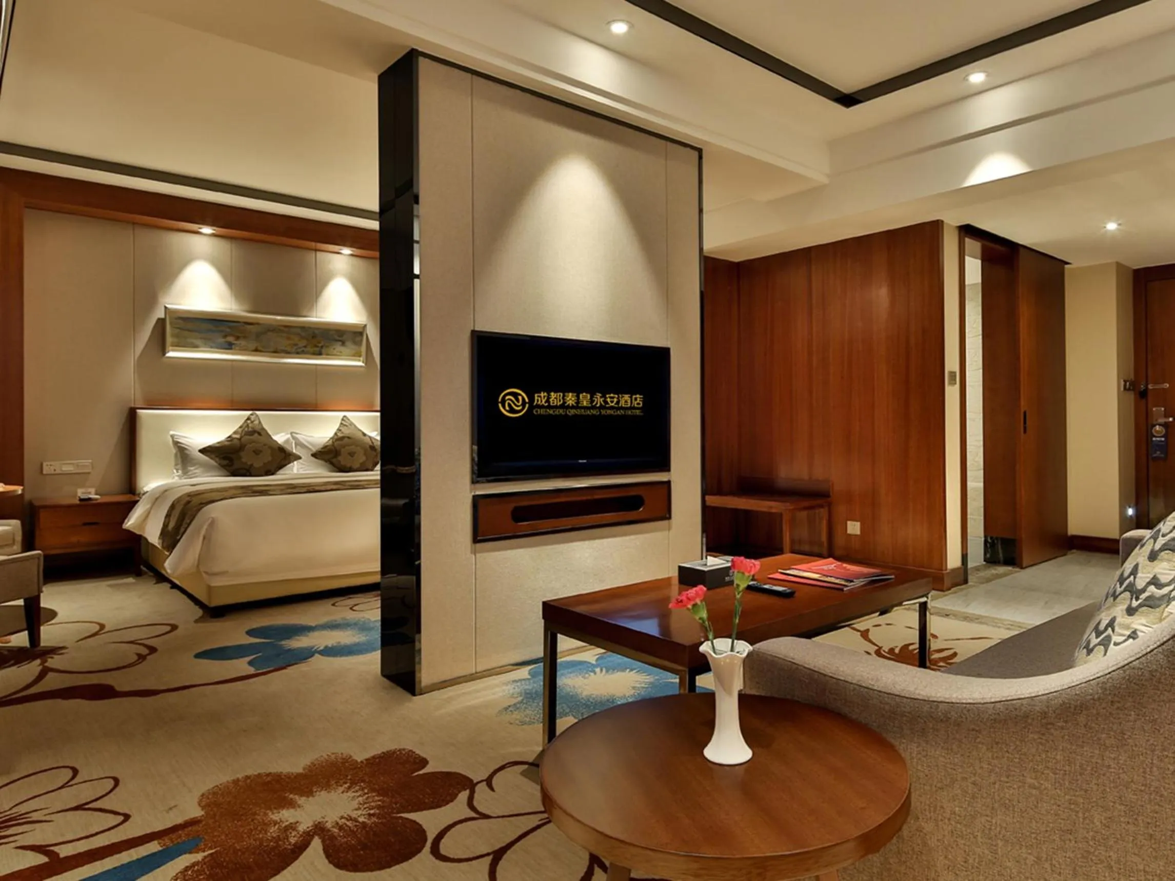 Living room, TV/Entertainment Center in Qin Huang Yong An Hotel