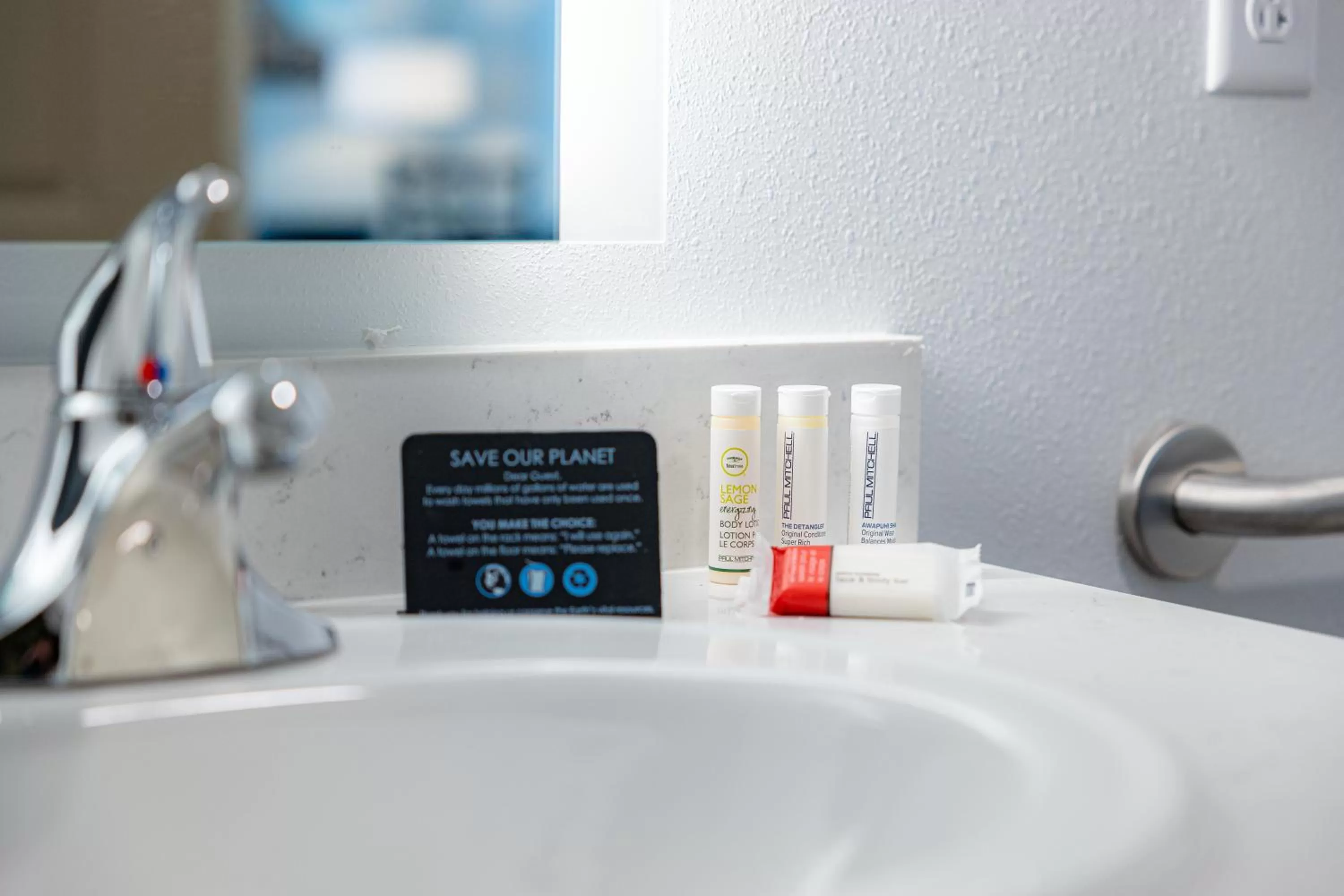 Bathroom in Independence Stay Hotel and Long term suites