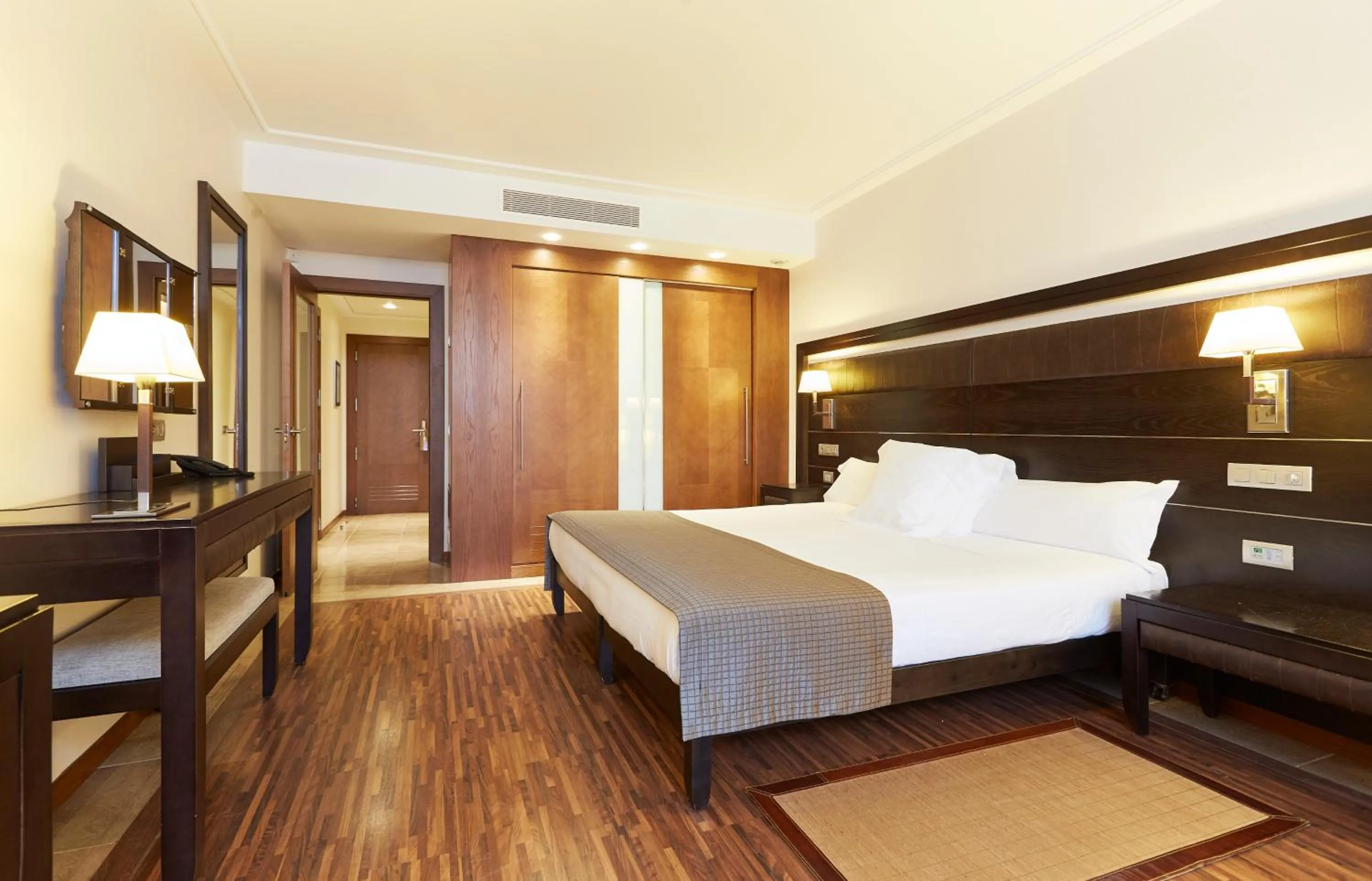 Photo of the whole room, Bed in Insotel Fenicia Prestige Suites & Spa