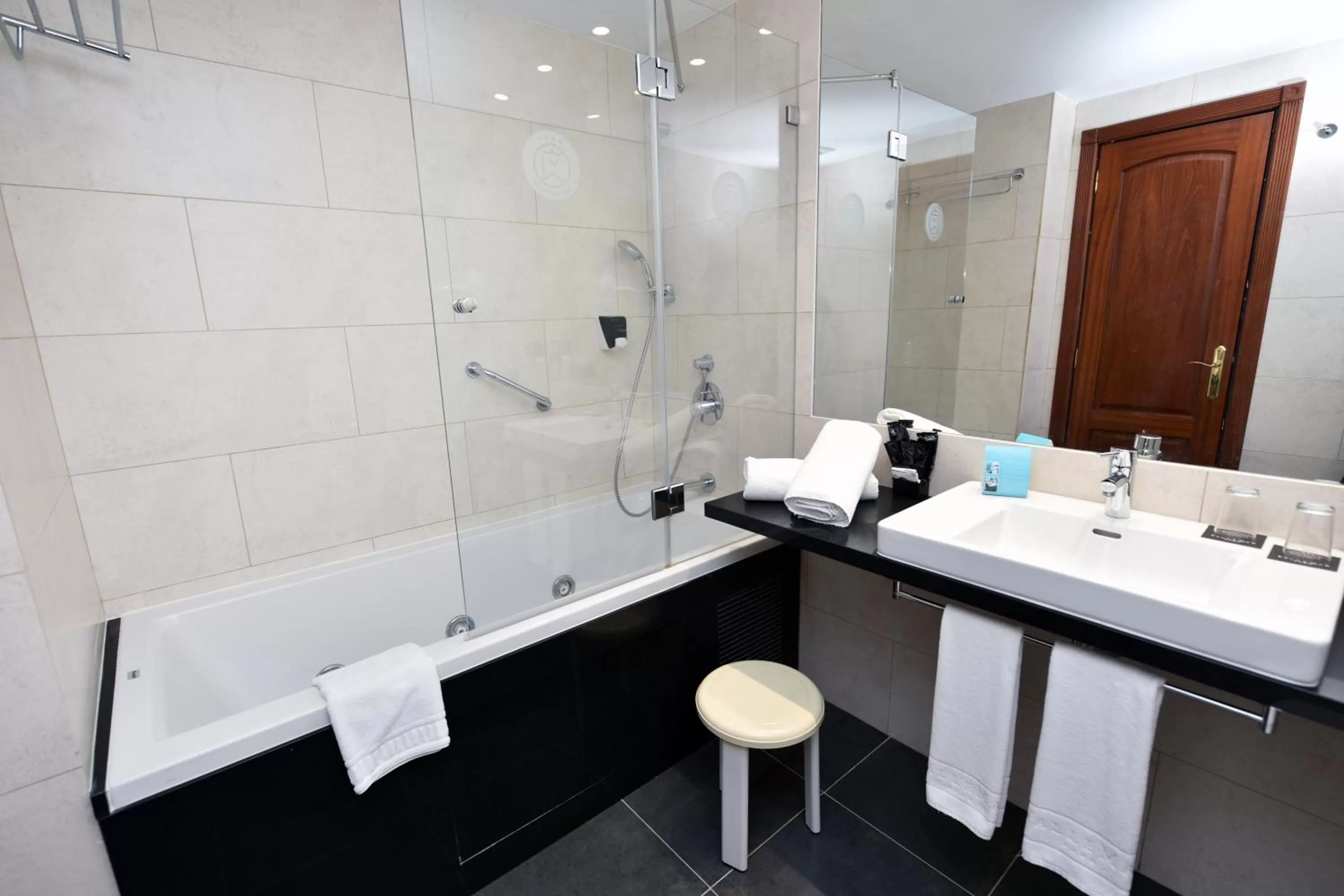 Bathroom in Hotel Vallemar