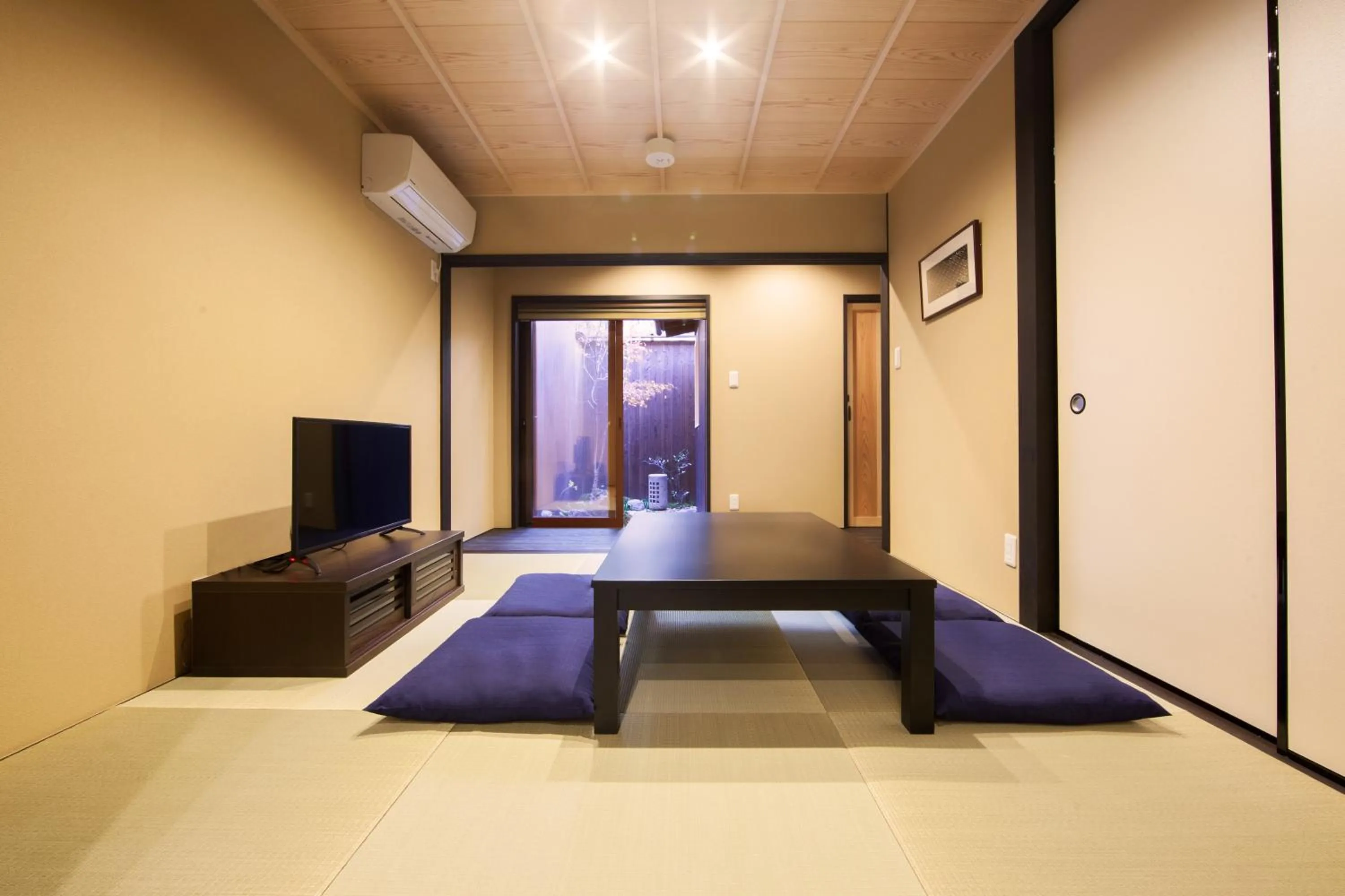 Living room in Rinn Tofukuji Kamogawa