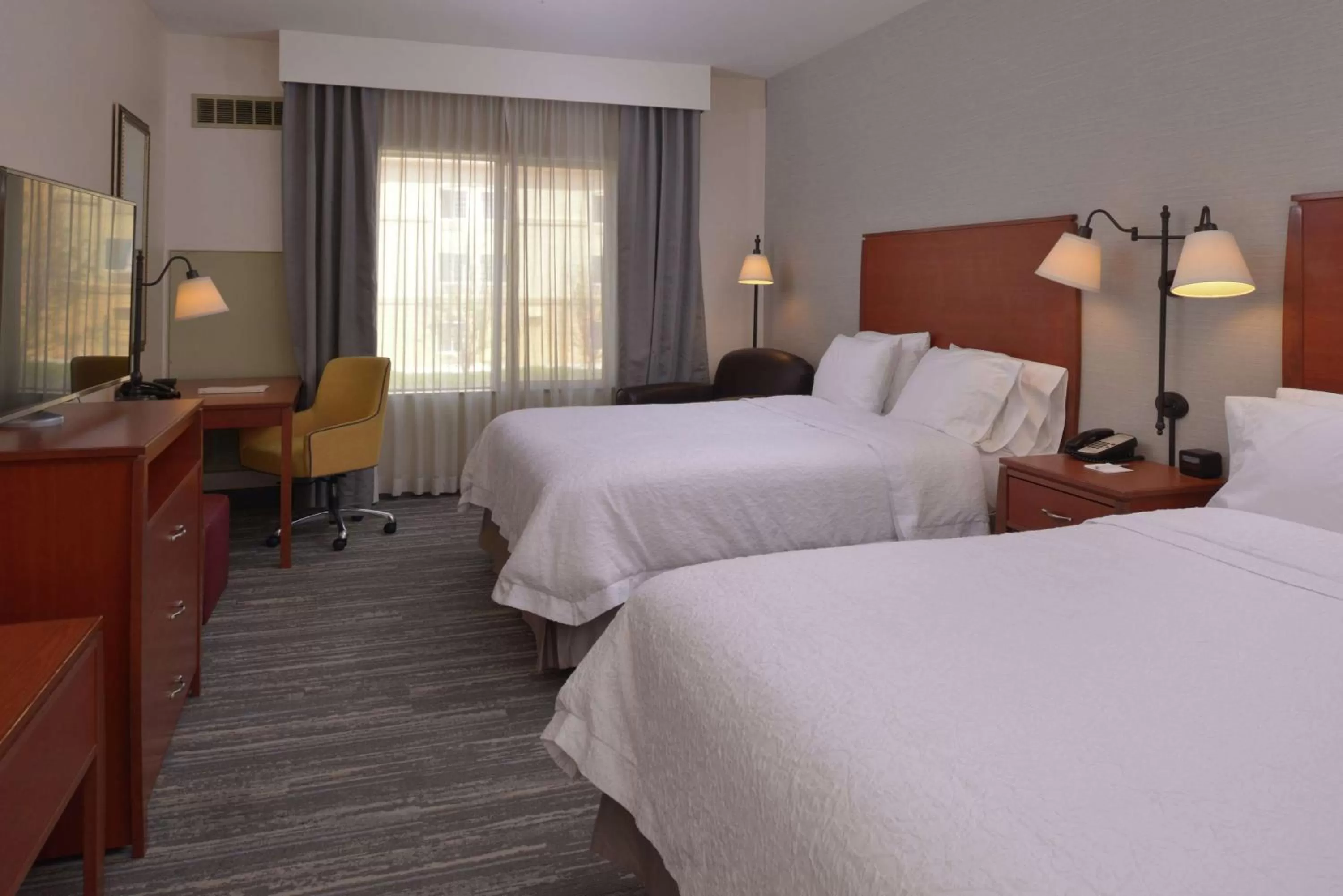 Queen Room with Two Queen Beds and Bath Tub - Disability/Hearing Accessible in Hampton Inn and Suites Bakersfield North-Airport