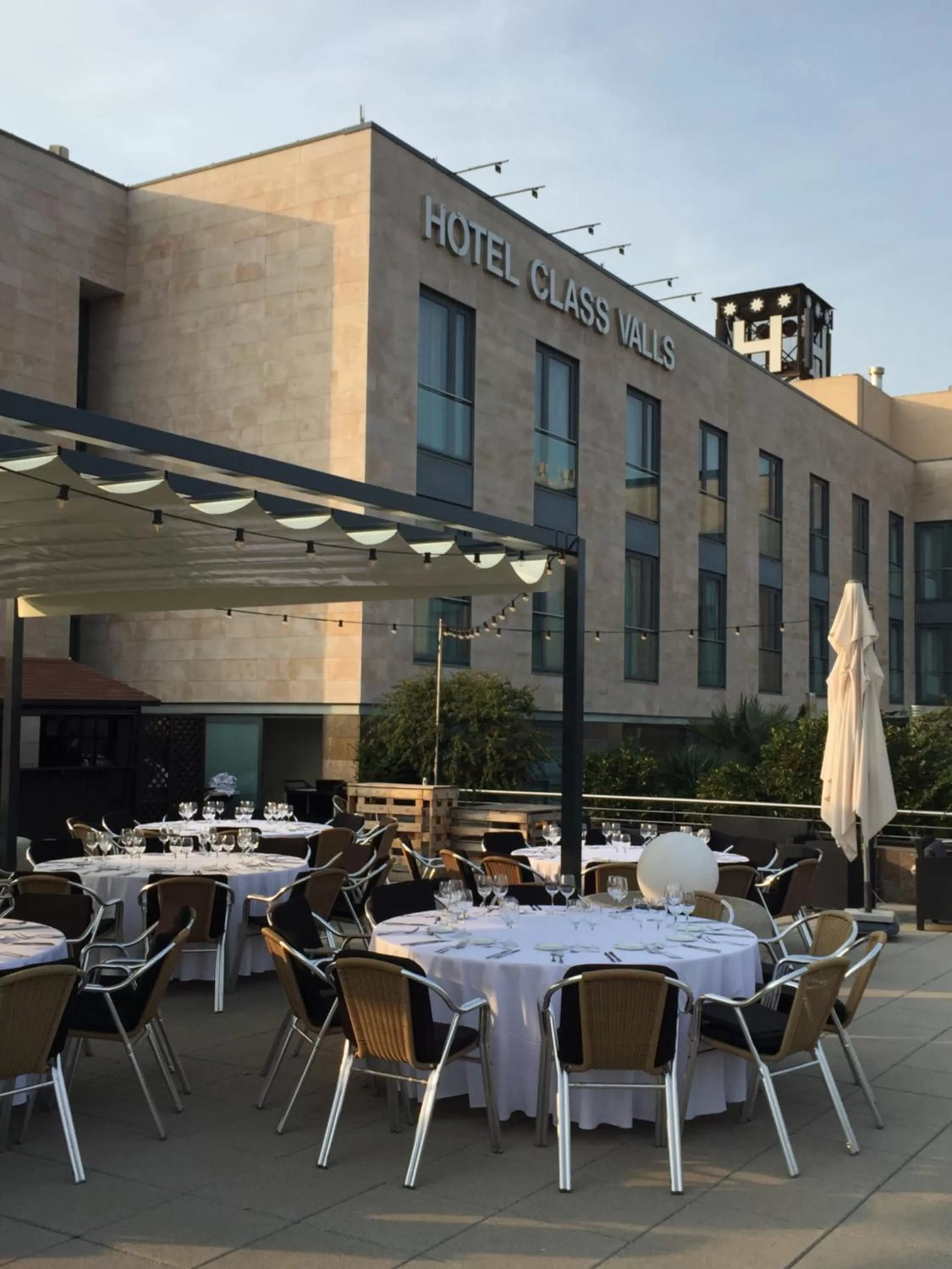 Balcony/Terrace, Restaurant/Places to Eat in Hotel Class Valls