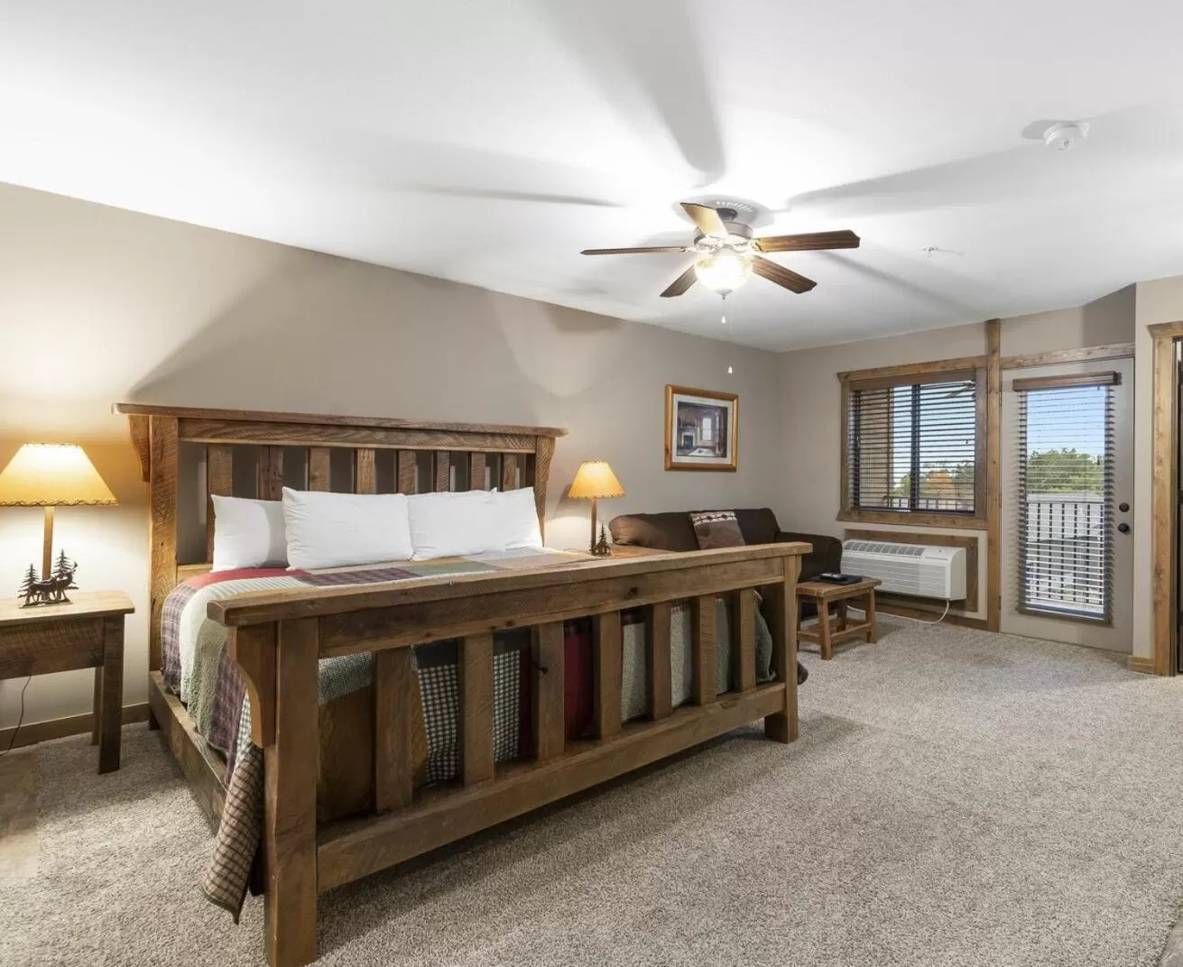 Bed in Table Rock Resorts at Indian Point