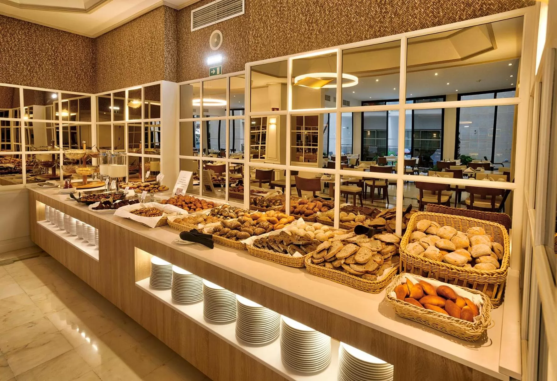 Continental breakfast in Alisios