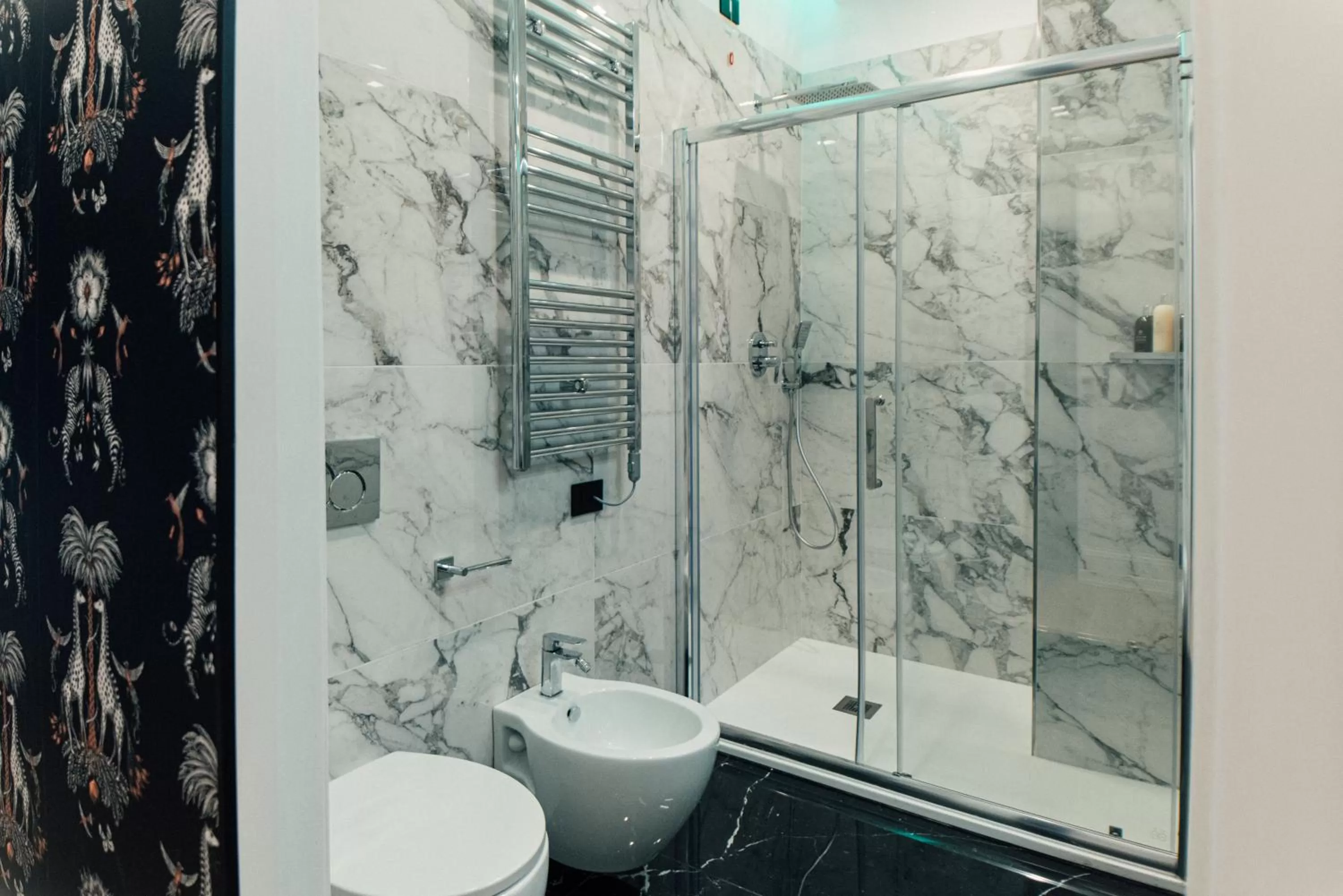 Bathroom in Aron Only Suites Bed and Breakfast