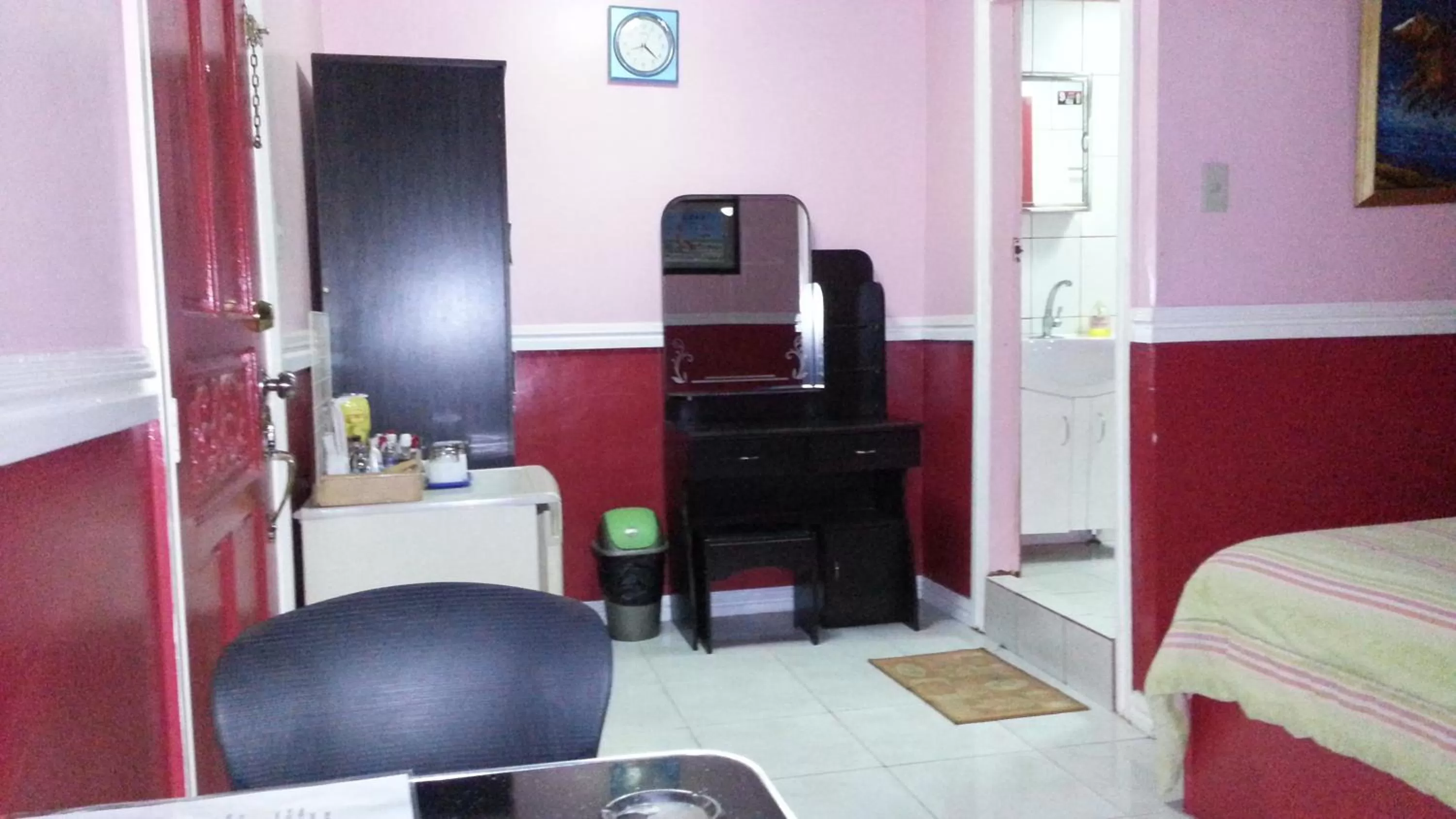 Decorative detail, Bed in Kokomos Hotel and Restaurant