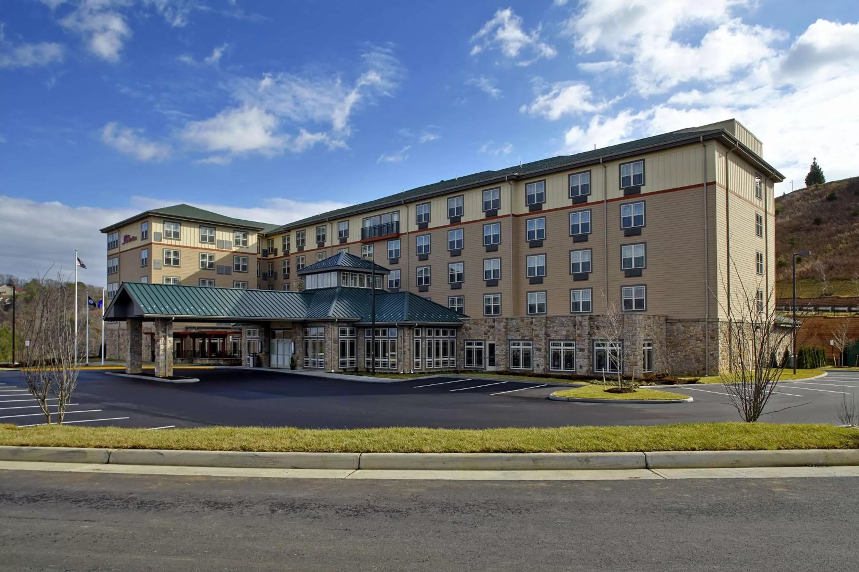 Property building in Hilton Garden Inn Roanoke