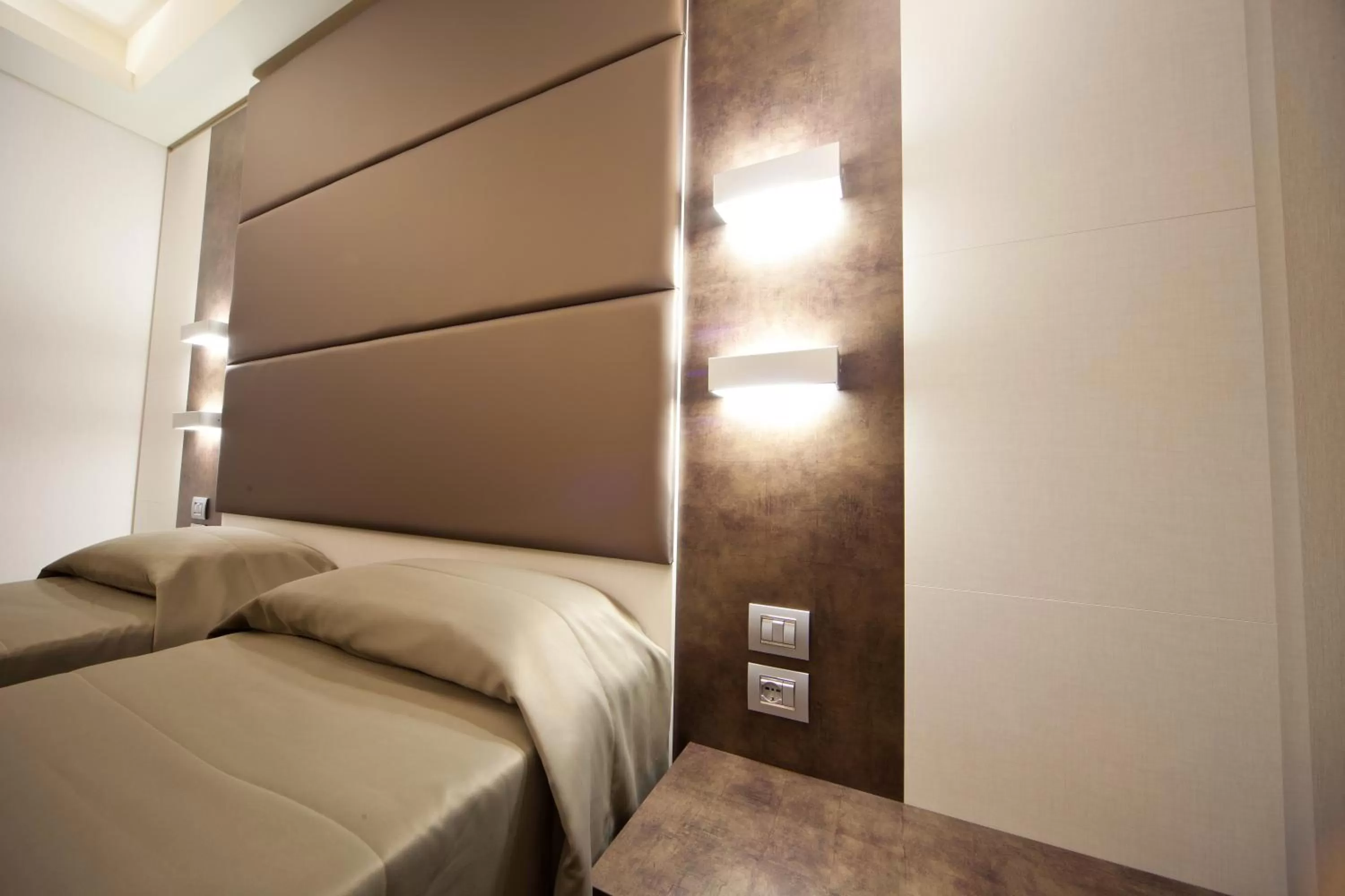 Area and facilities, Bed in Albergo Dei Laghi