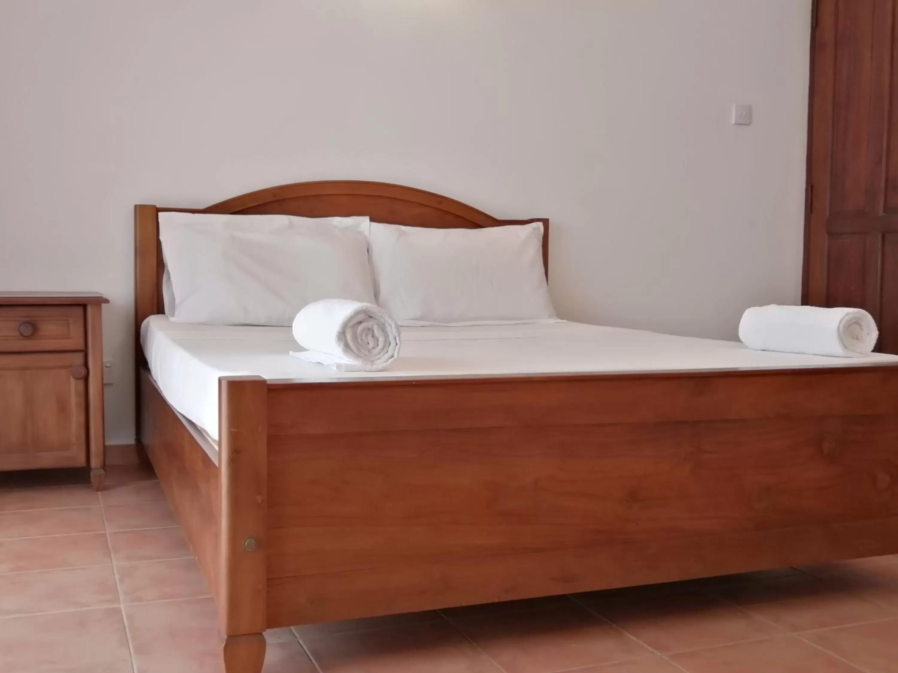 Bed in Kandy Highland Unique Hotel