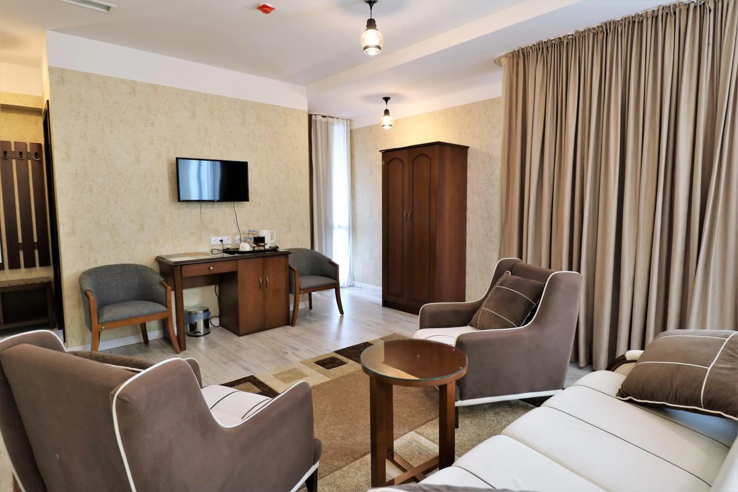 Living room in Hotel Liberty Theatre