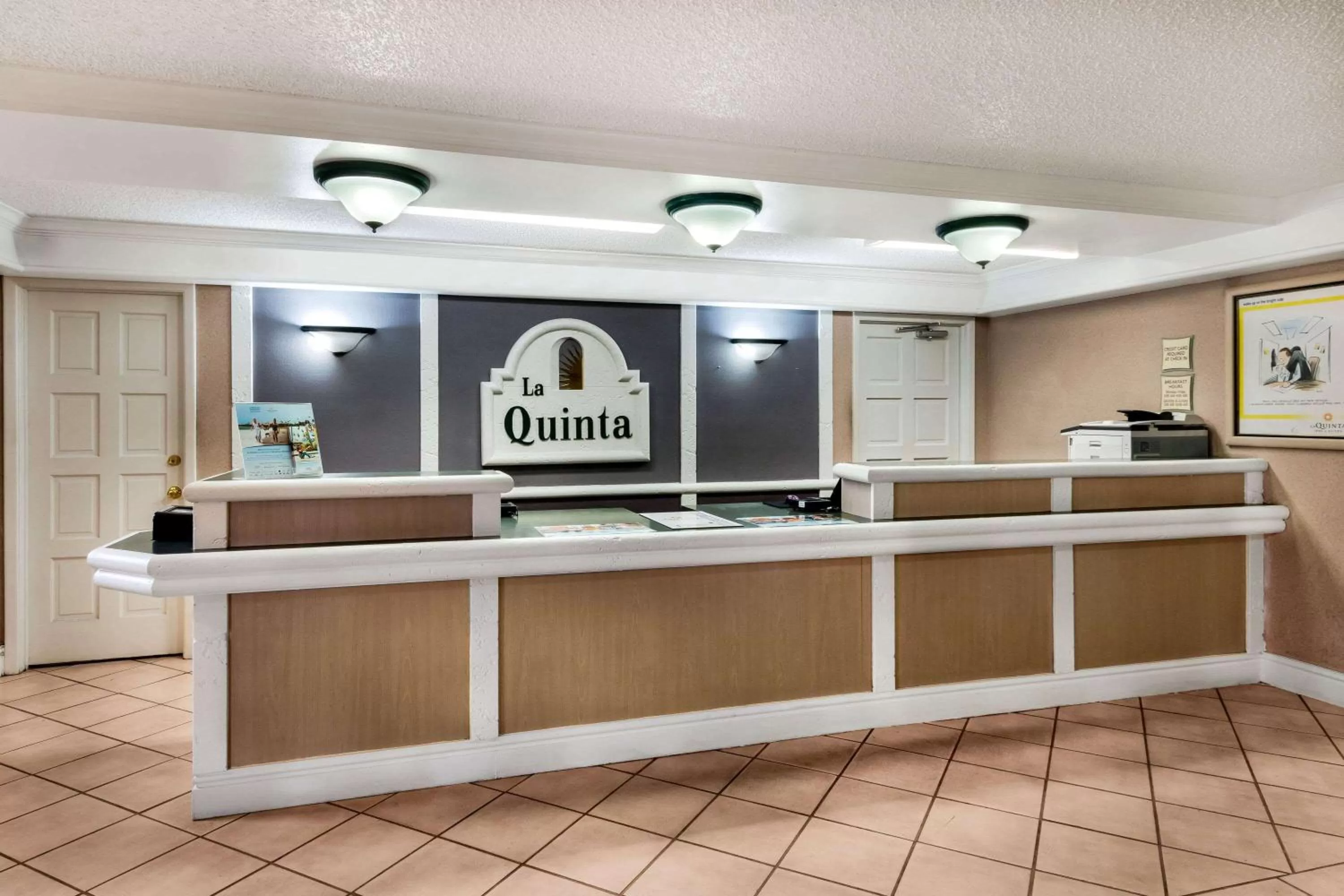 Lobby or reception in La Quinta Inn by Wyndham Albuquerque Northeast