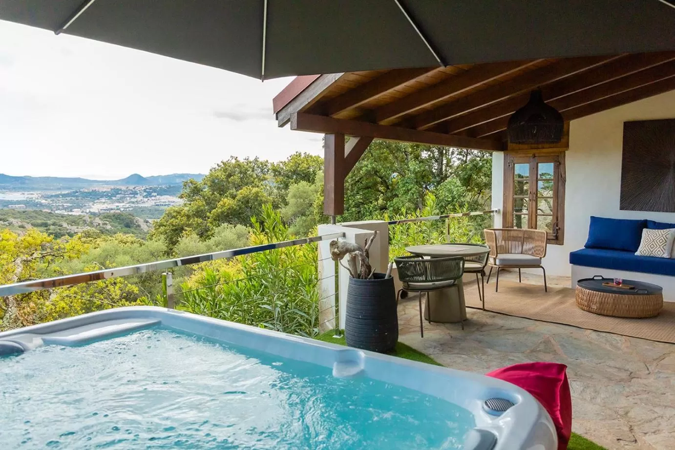 SWIM LODGE HOTEL Piscine privée ou Jacuzzi privé