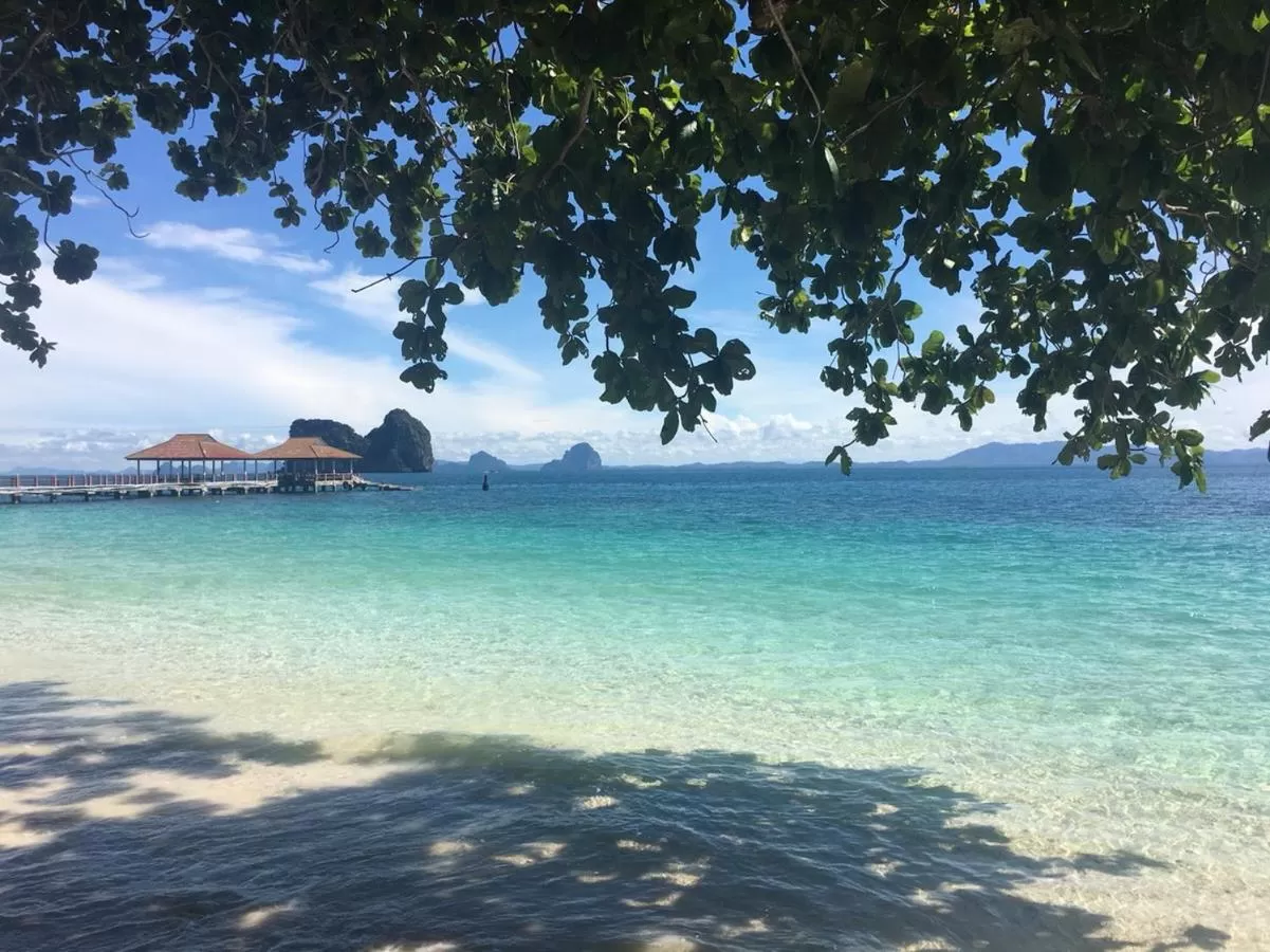 Beach in Koh Ngai Resort