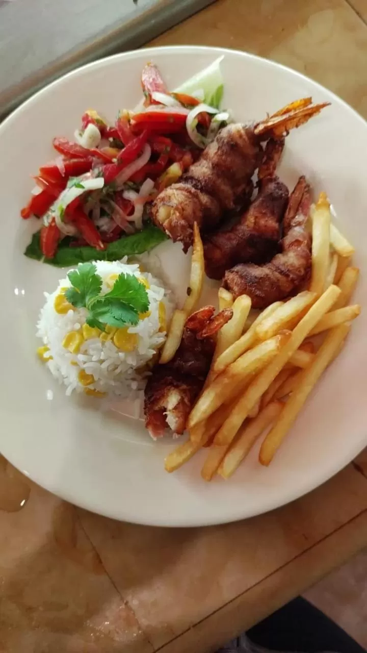 Restaurant/places to eat, Food in Freedom Shores "La Gringa" Hotel - Universally Designed