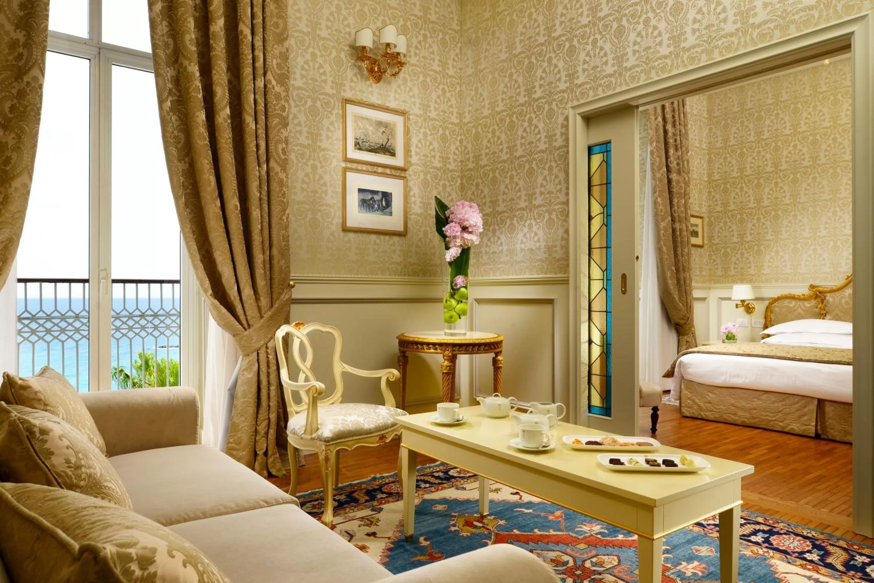 Photo of the whole room, Bed in Royal Hotel Sanremo