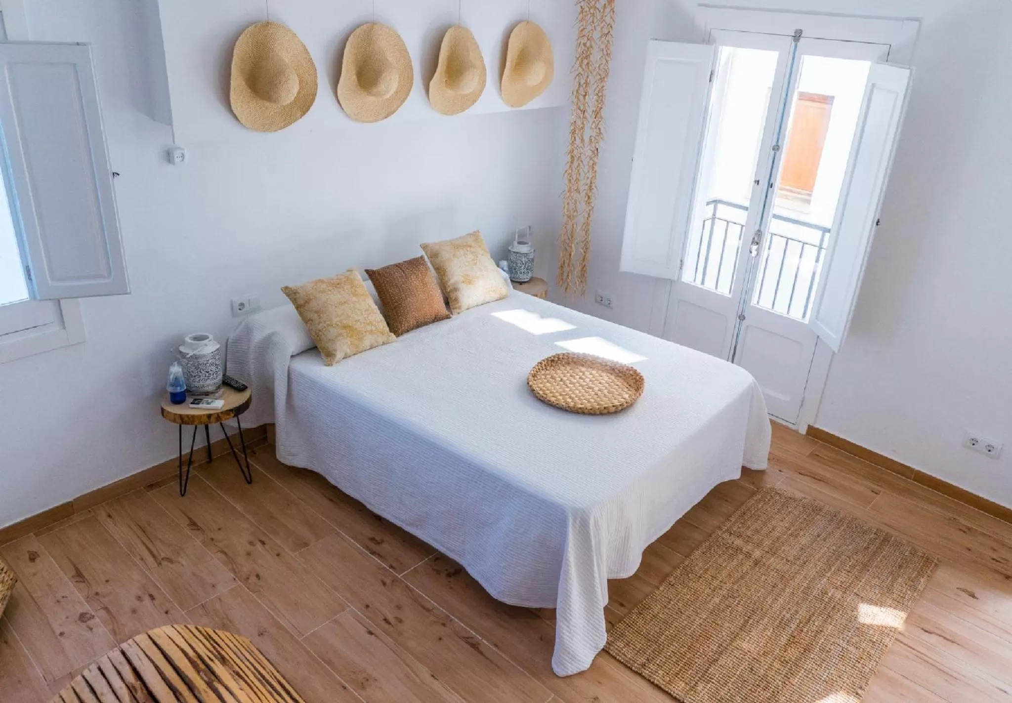 Photo of the whole room, Bed in Blancos Rooms Hotel