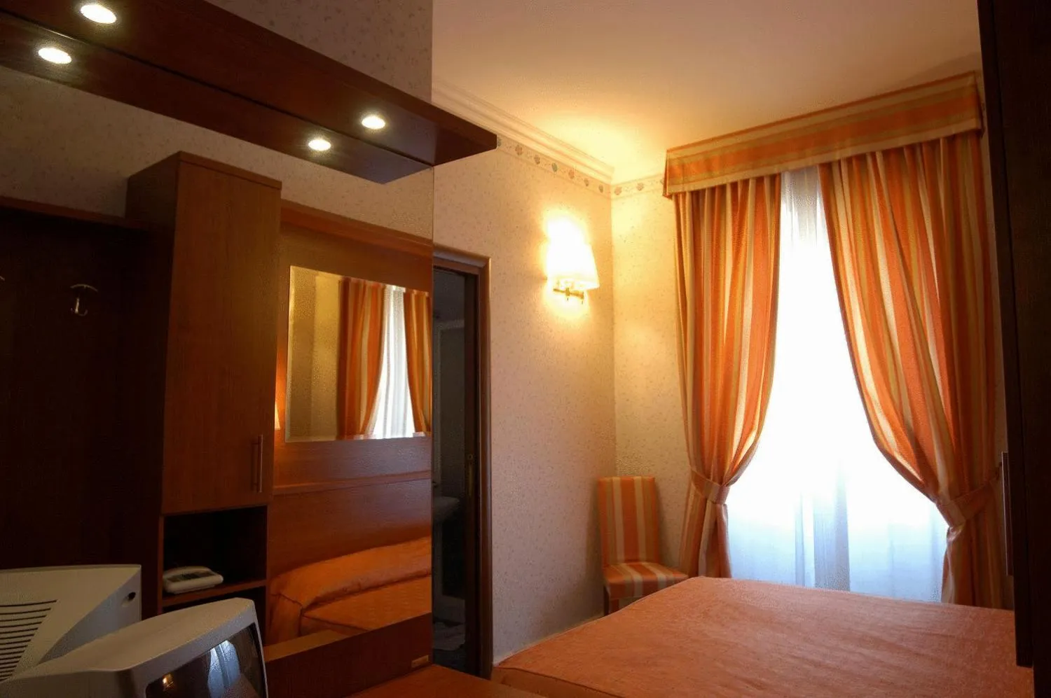 Photo of the whole room, Bed in Hotel Dina