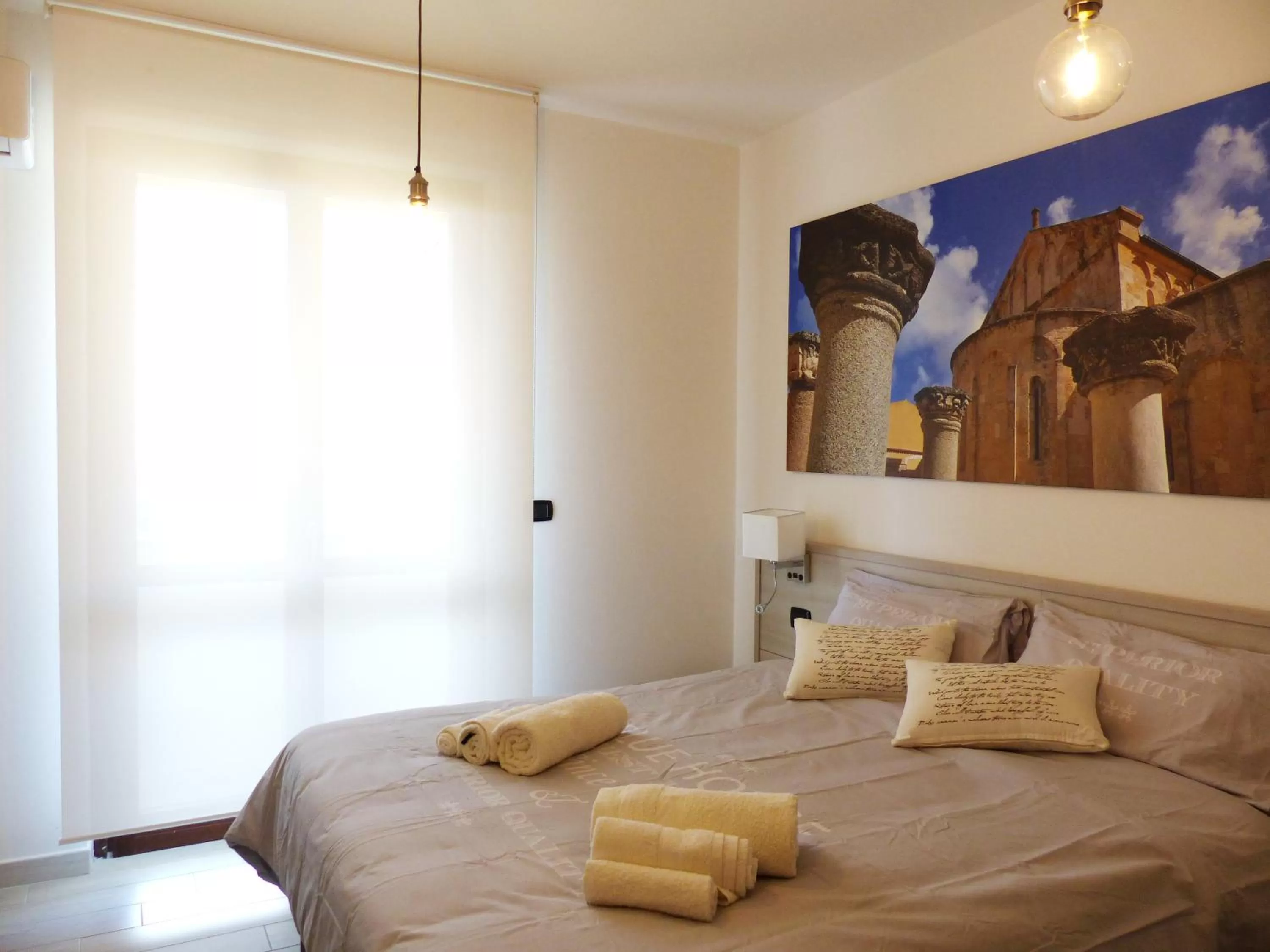 Bedroom, Bed in Re Barbaro