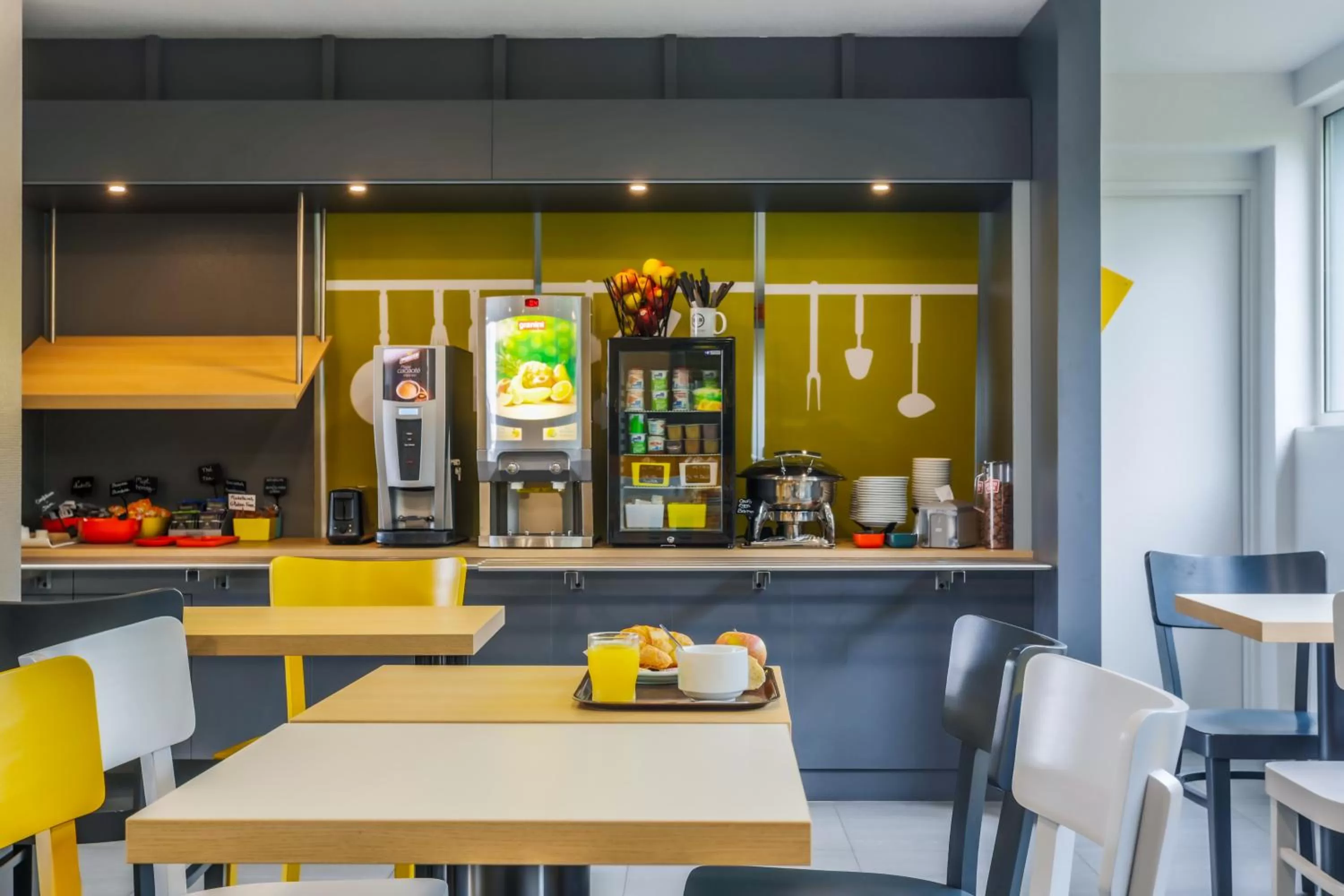 Buffet breakfast in B&B HOTEL Nancy Frouard