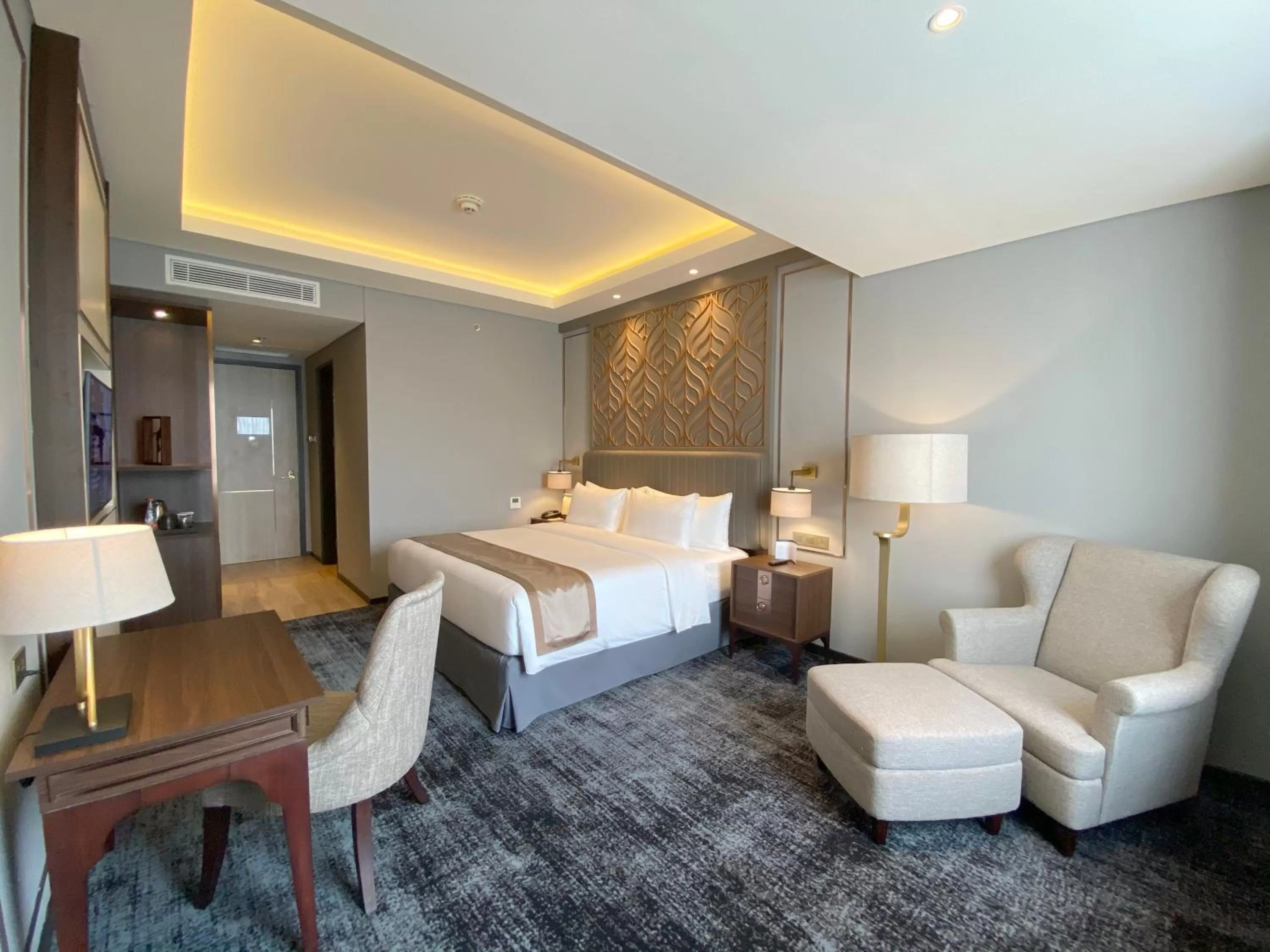 Bedroom, Bed in Sutasoma Hotel