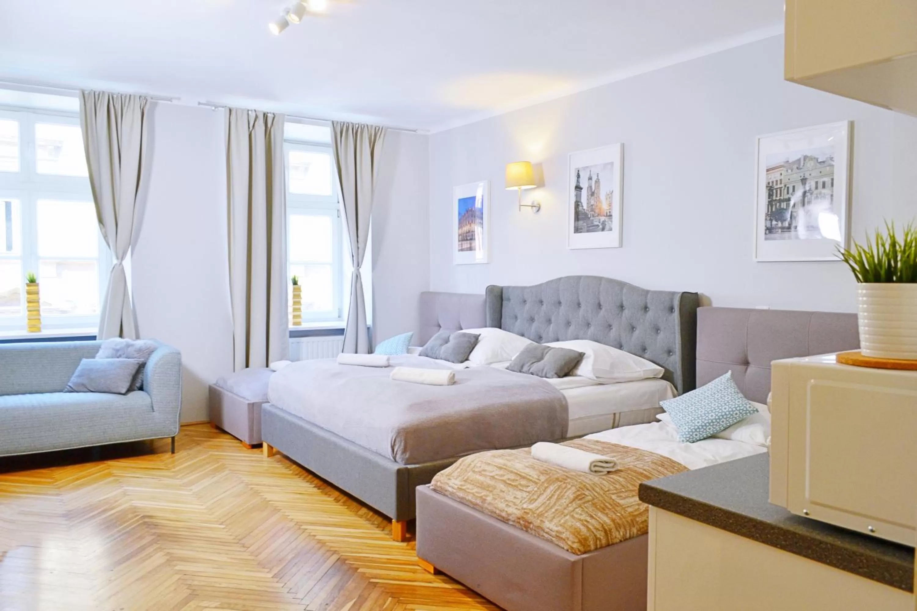 21 Floriańska Street Apartments