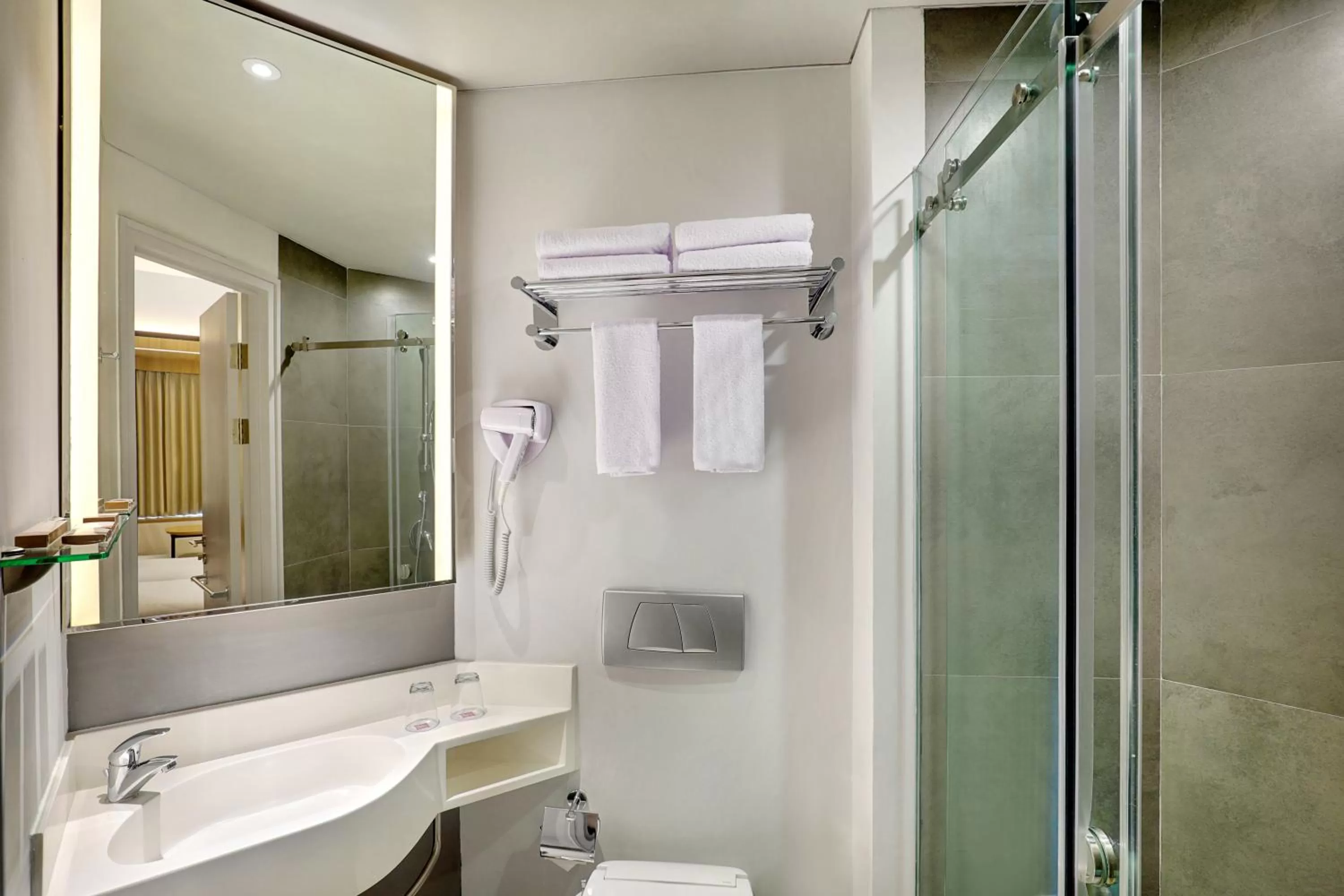 Bathroom in Ibis Samarinda