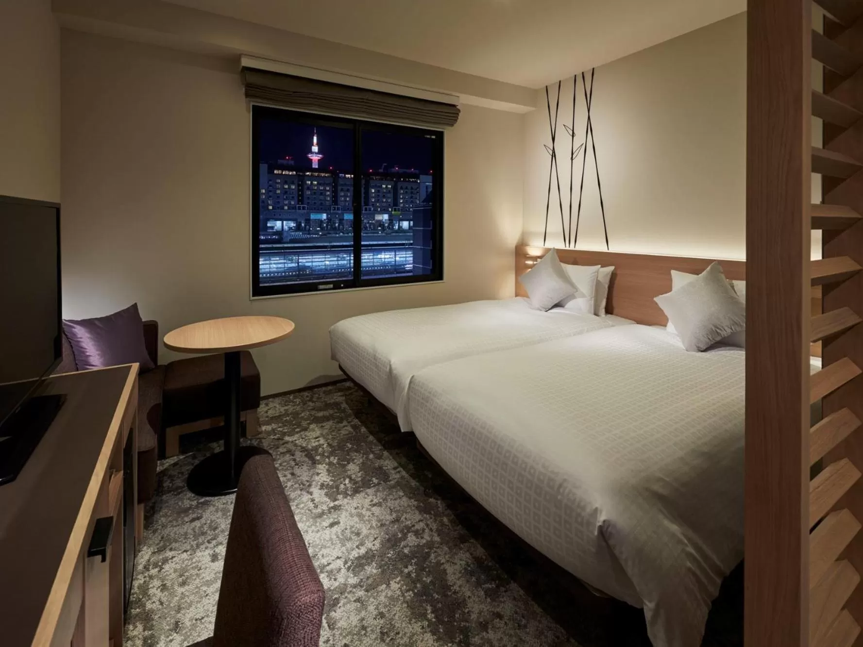 Photo of the whole room, Bed in Royal Twin Hotel Kyoto Hachijoguchi