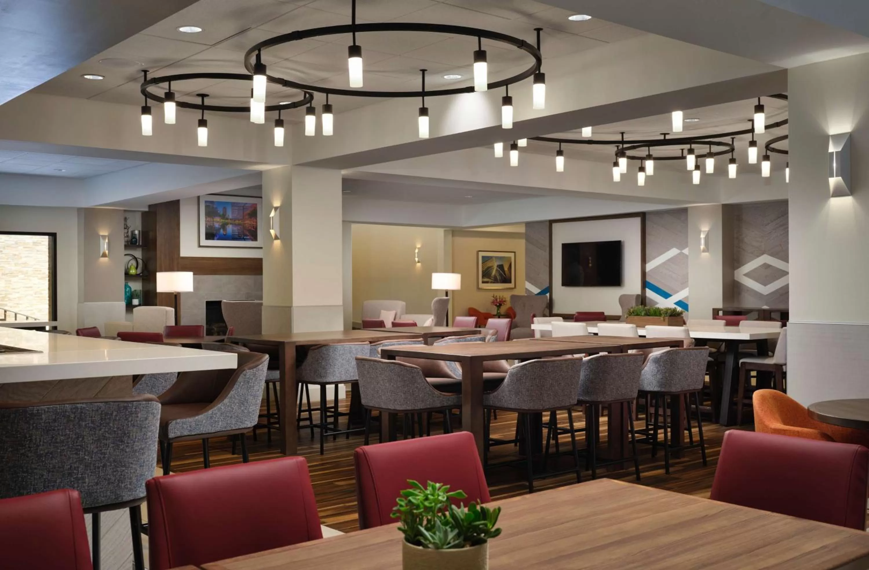 Restaurant/places to eat in Hilton Garden Inn Las Colinas