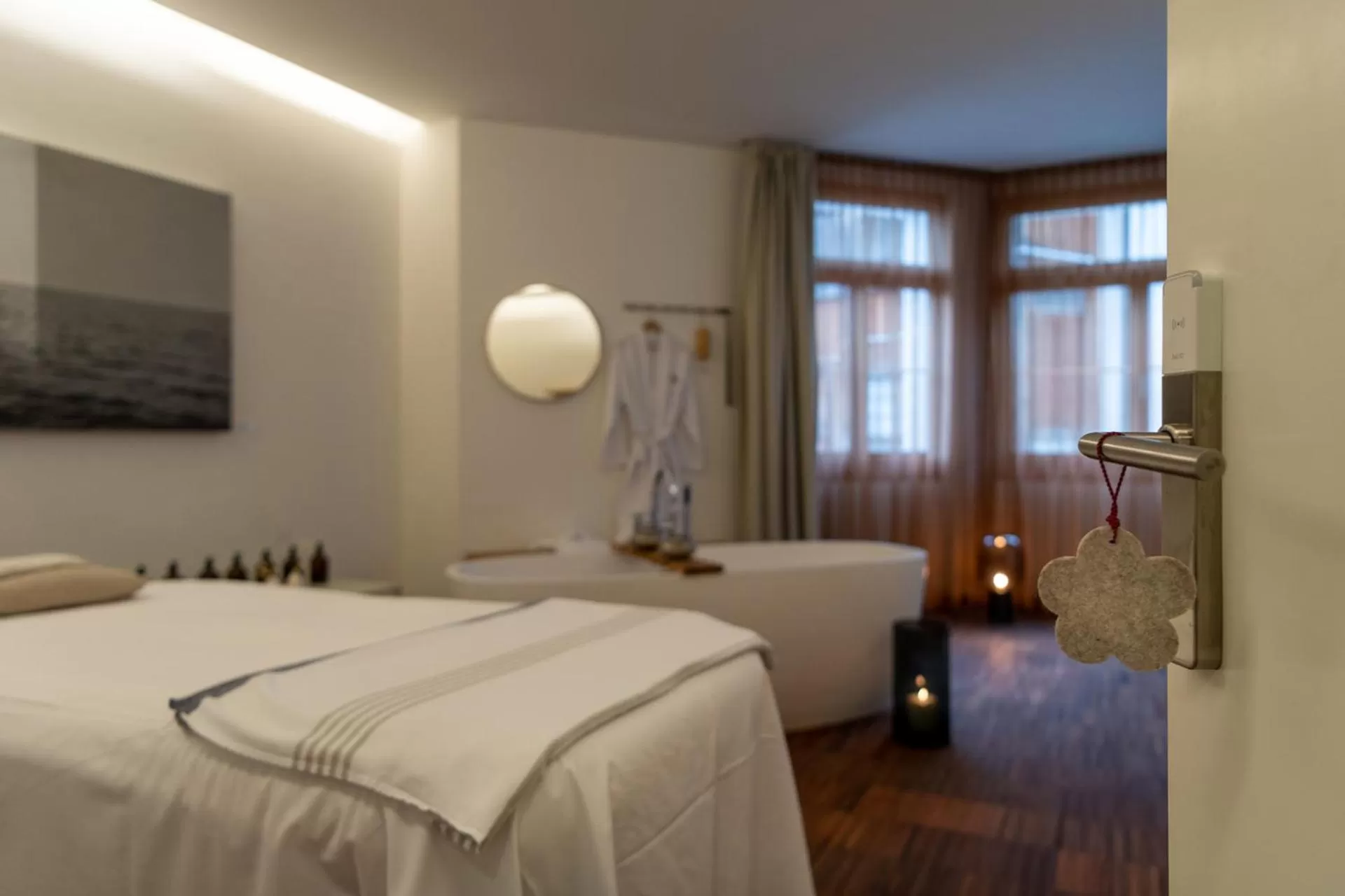 Massage, Bed in Hotel Schweizerhof Lenzerheide
