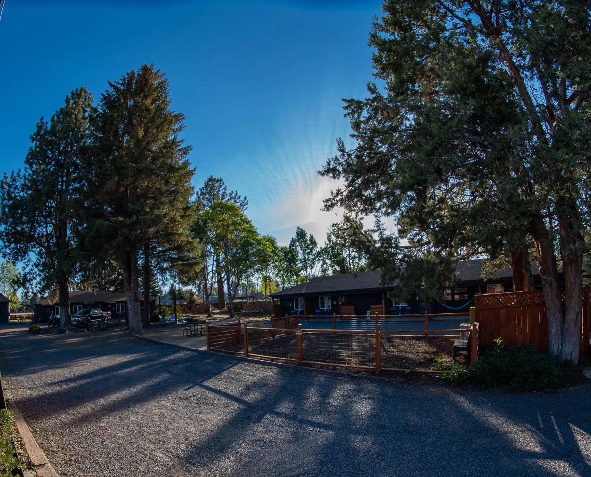 Property building in Left Coast Lodge - Pet Friendly