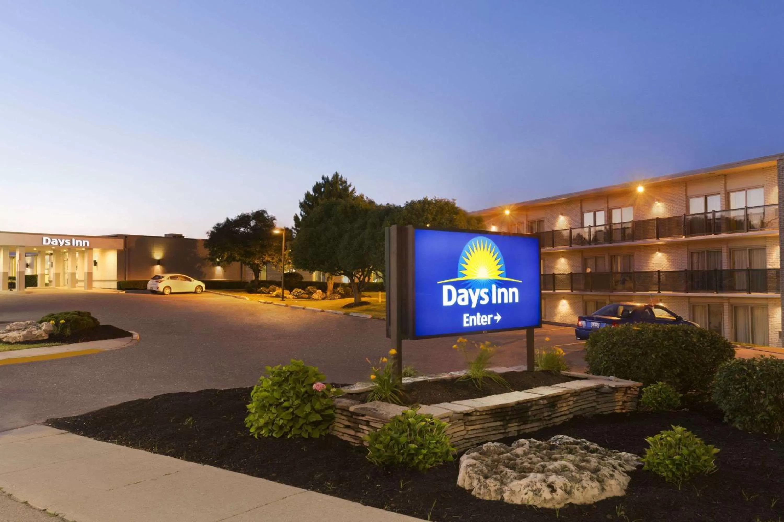 Property building in Days Inn by Wyndham London