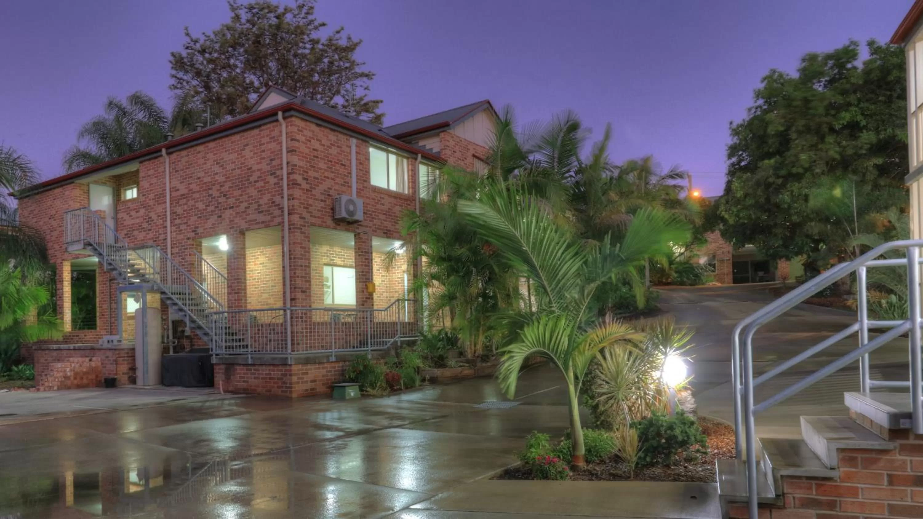 Property building in Heritage River Motor Inn