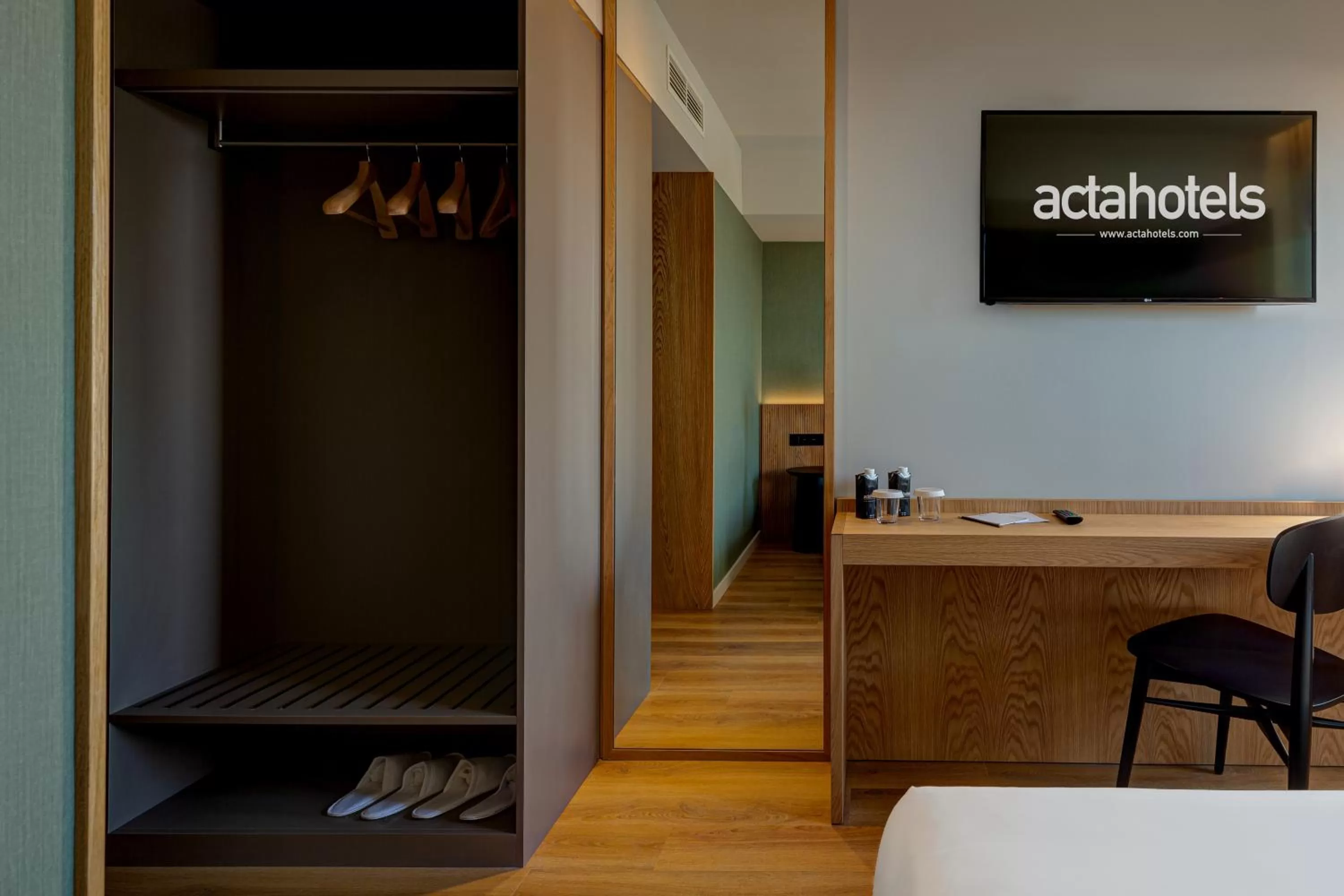 TV and multimedia in Acta The Clover