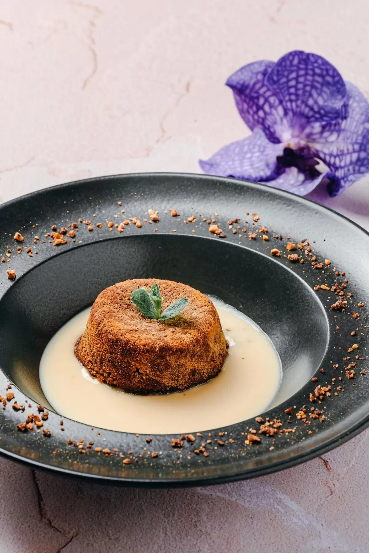 Restaurant/places to eat in Ambasador Hotel