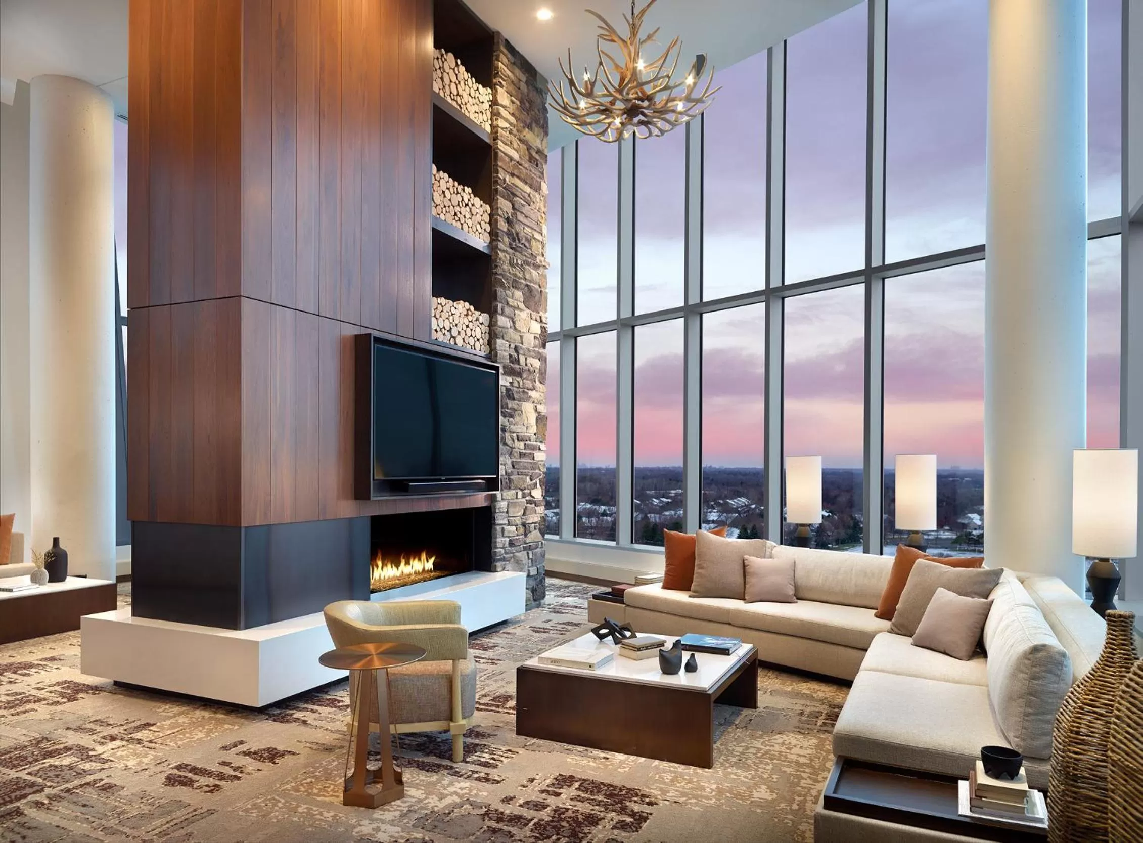 Lounge or bar in Omni Viking Lakes