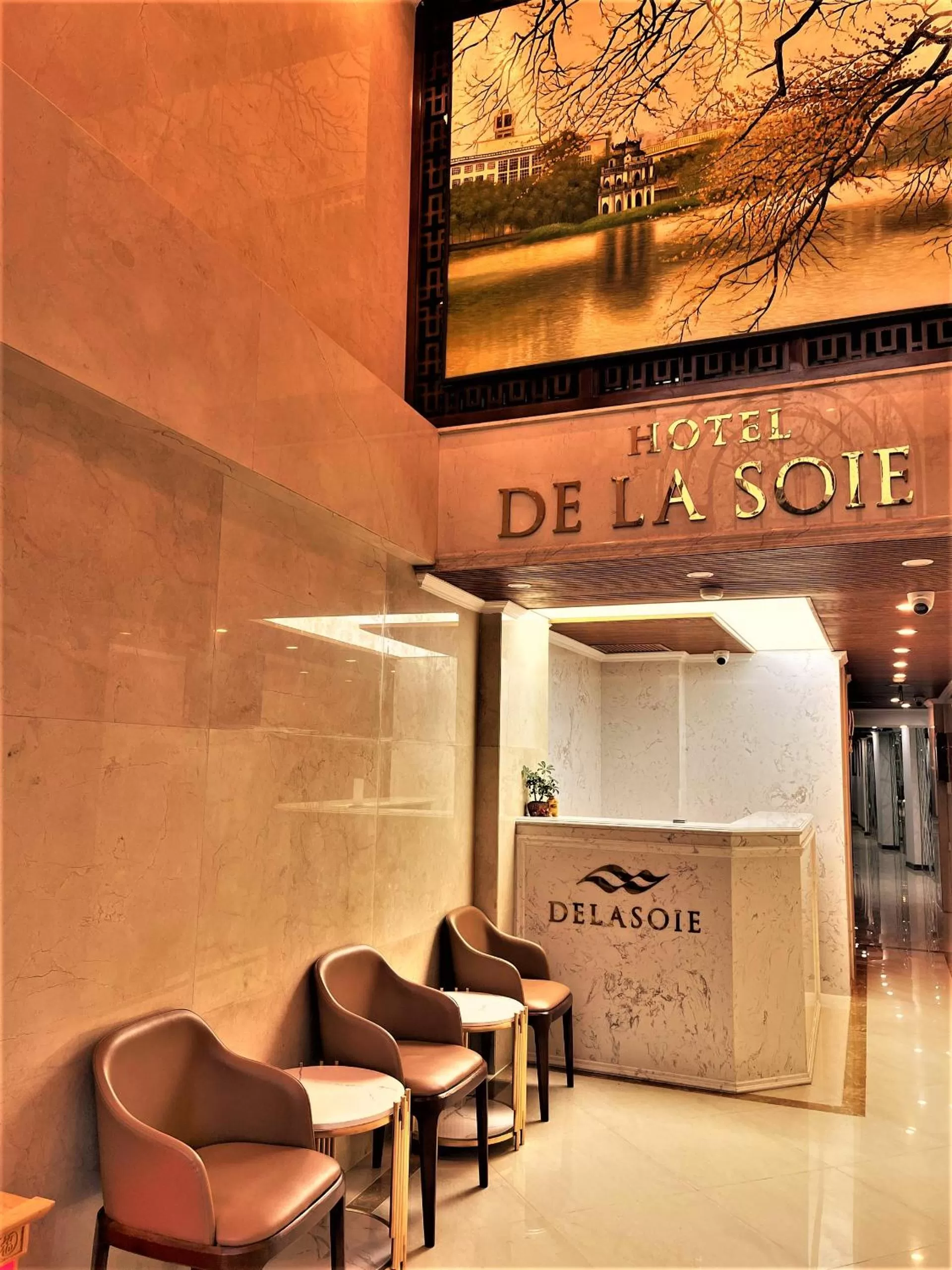 Property building in DE LA SOIE Hotel & Travel