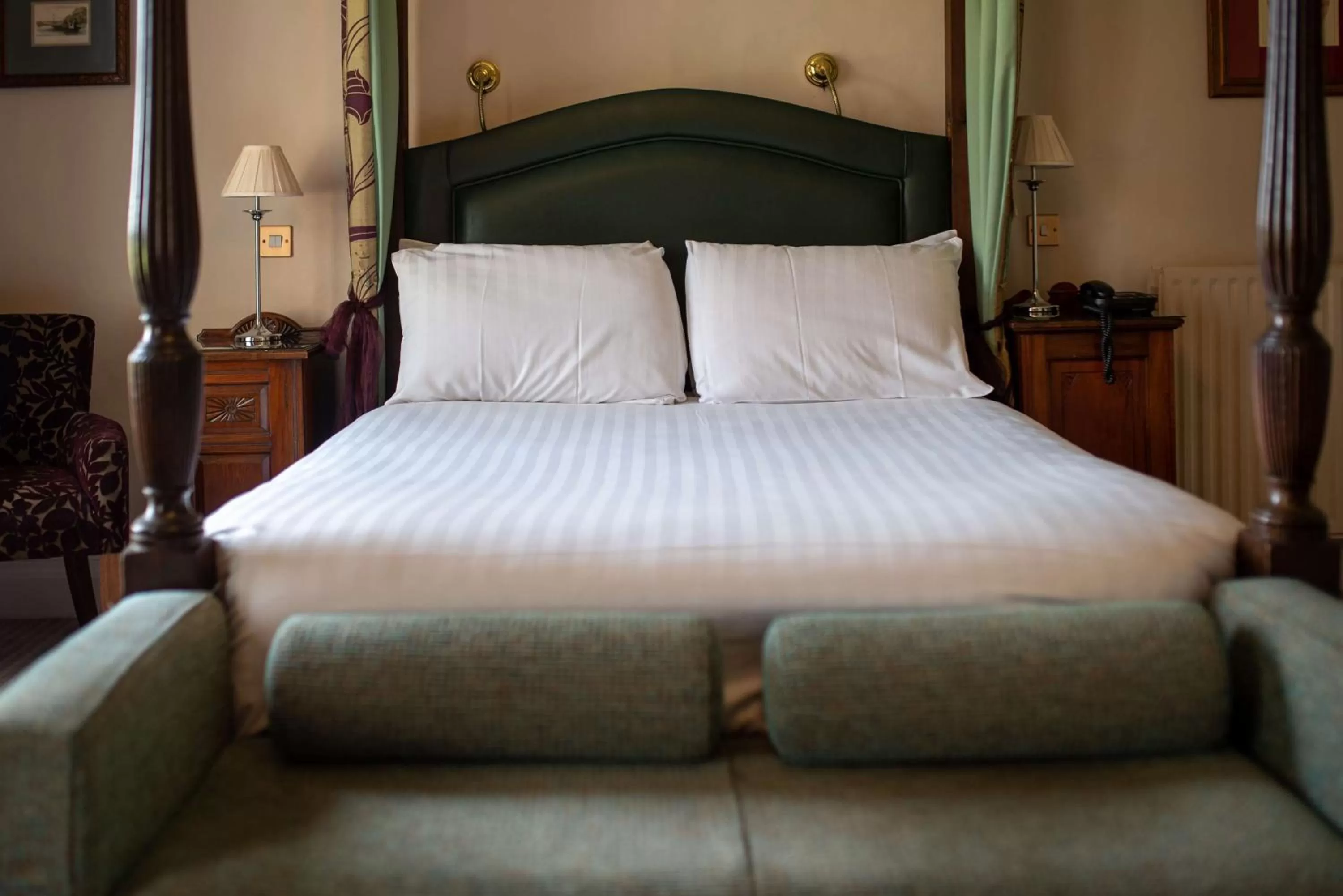 Lounge or bar, Bed in Hall Garth Hotel Darlington, Sure Hotel Collection by BW