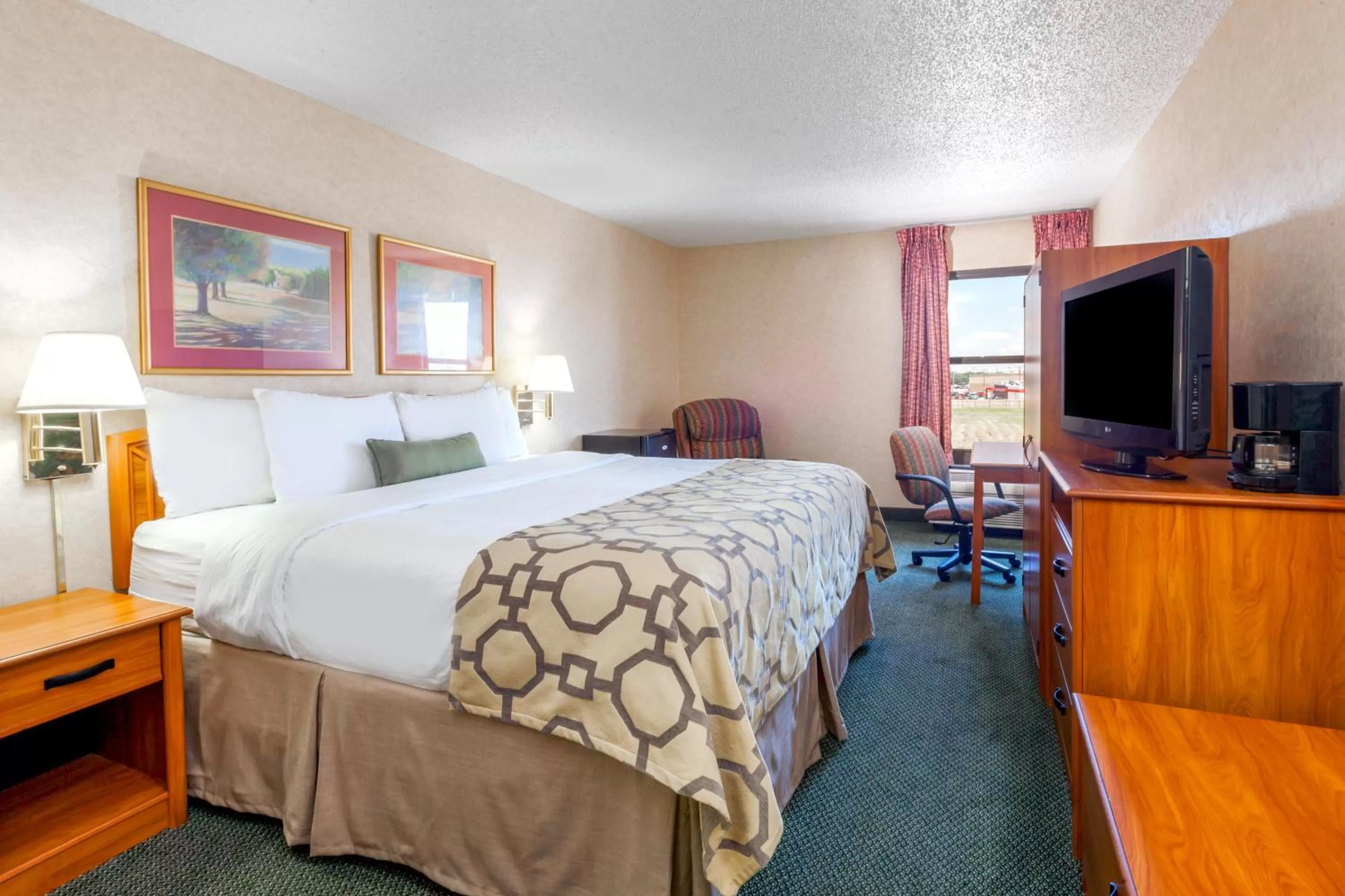 King Room- Non-Smoking in Baymont by Wyndham Amarillo East
