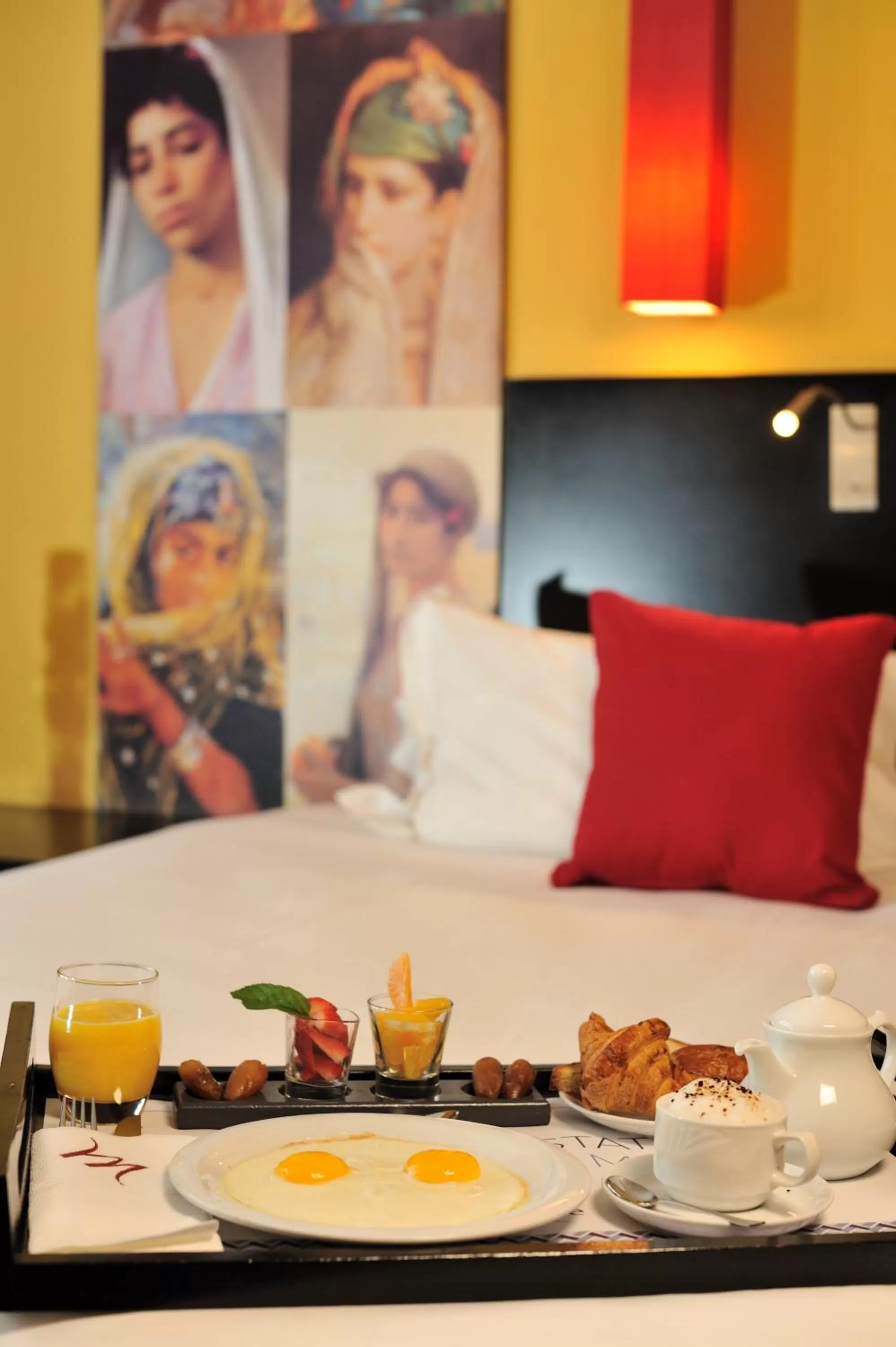Breakfast, Bed in Hotel Mercure Alger Aéroport