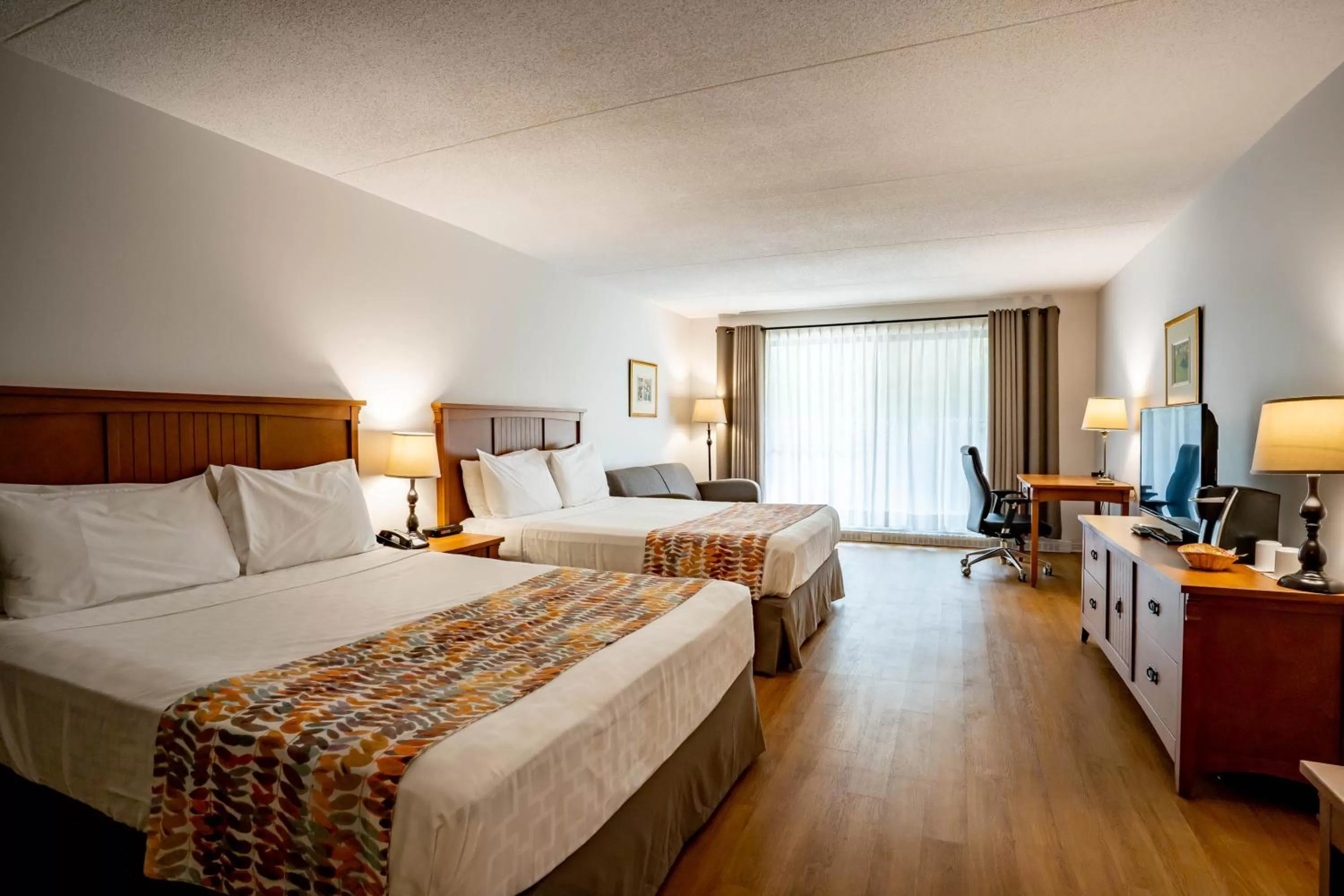 Bedroom, Bed in Hôtel Chéribourg