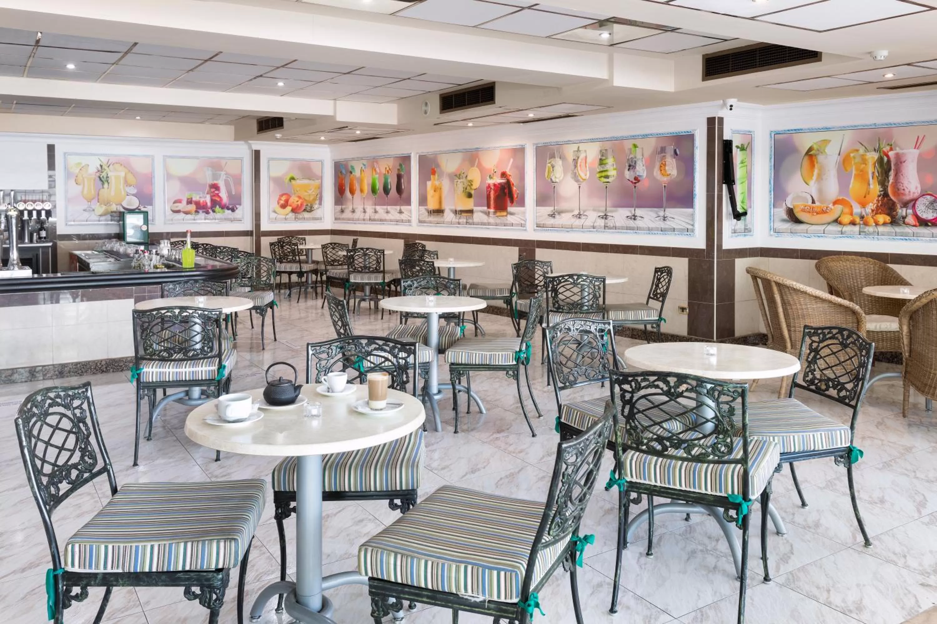 Lounge or bar in HC Hotel Magec