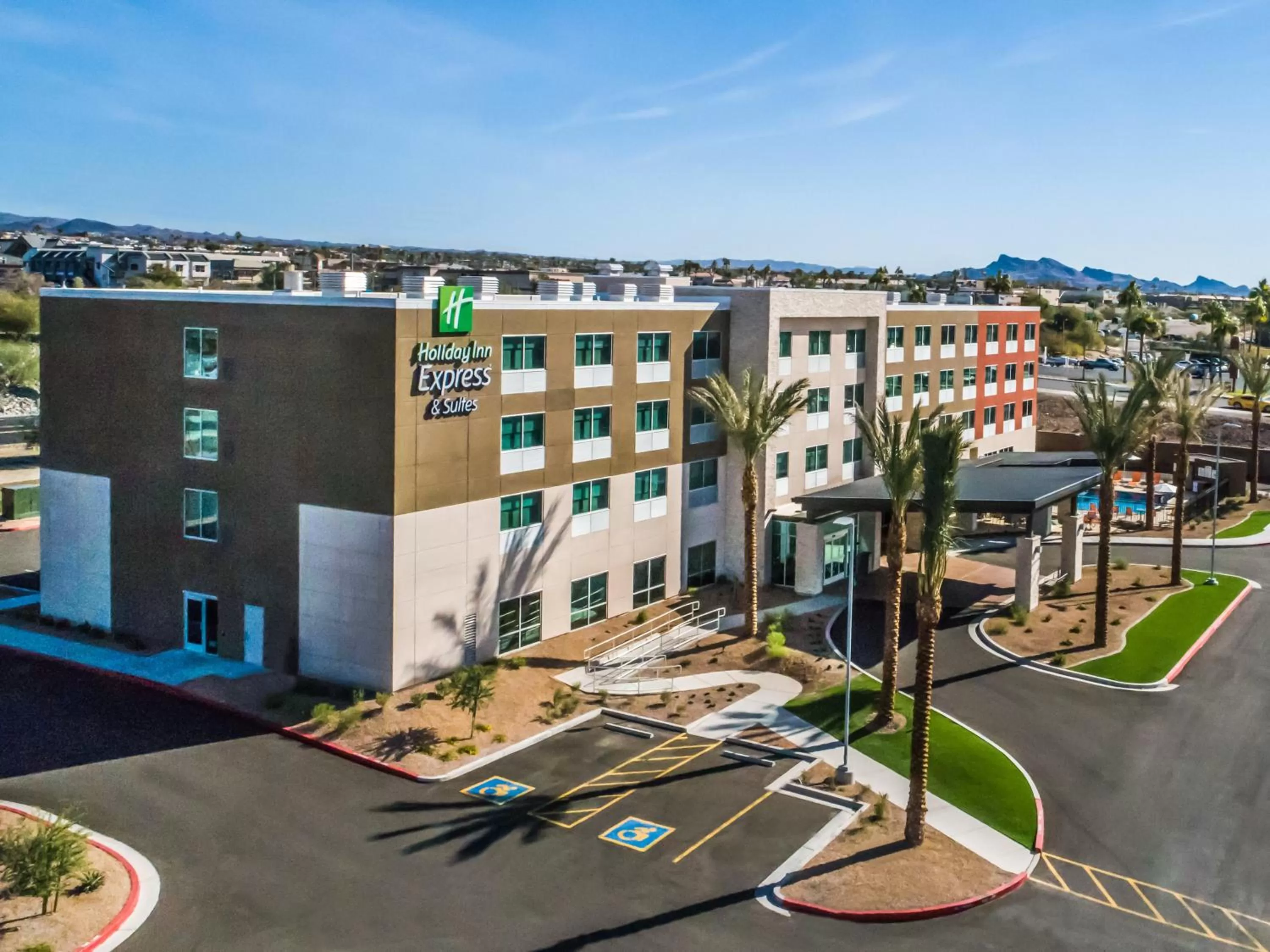 Property building in Holiday Inn Express & Suites Lake Havasu - London Bridge by IHG