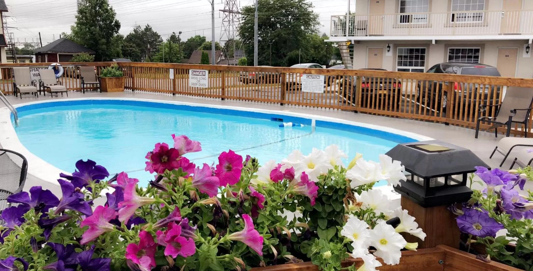 Property building in Falls Lodge by the Falls (Formerly Knights Inn)