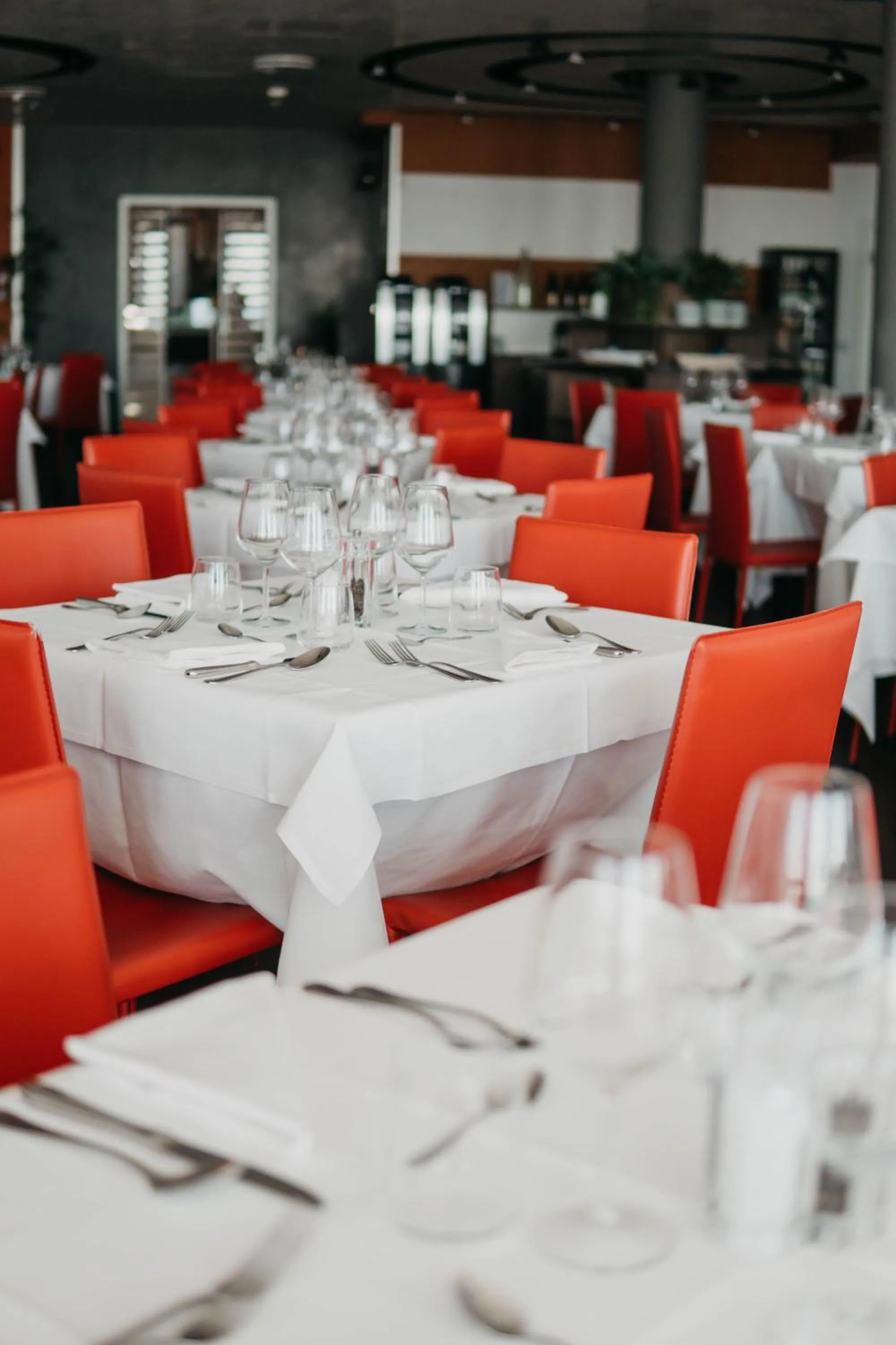 Restaurant/places to eat in Hotel Adlon