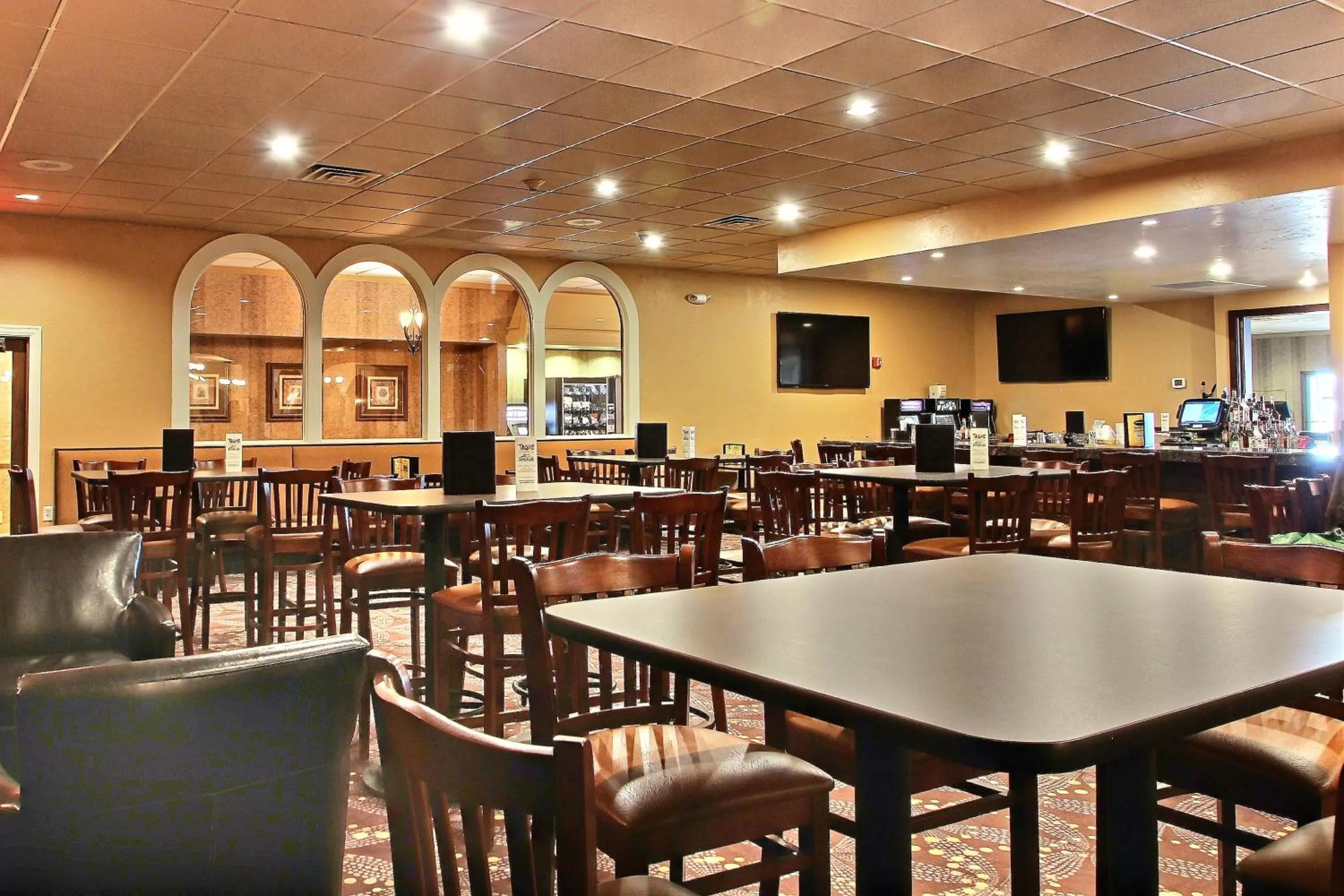 Restaurant/places to eat in Radisson Hotel and Conference Center Fond du Lac