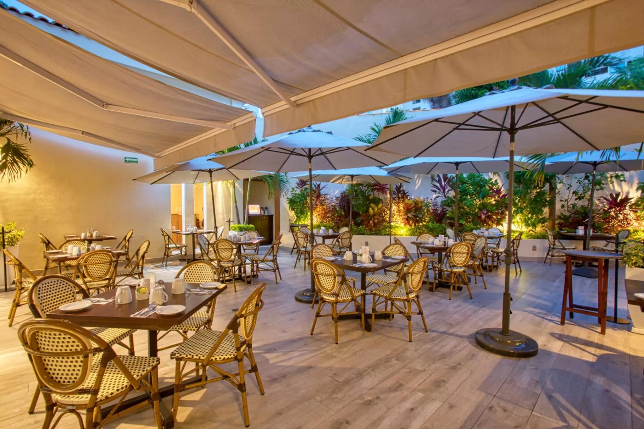 Dining area, Restaurant/Places to Eat in Casa Nicole Boutique Hotel