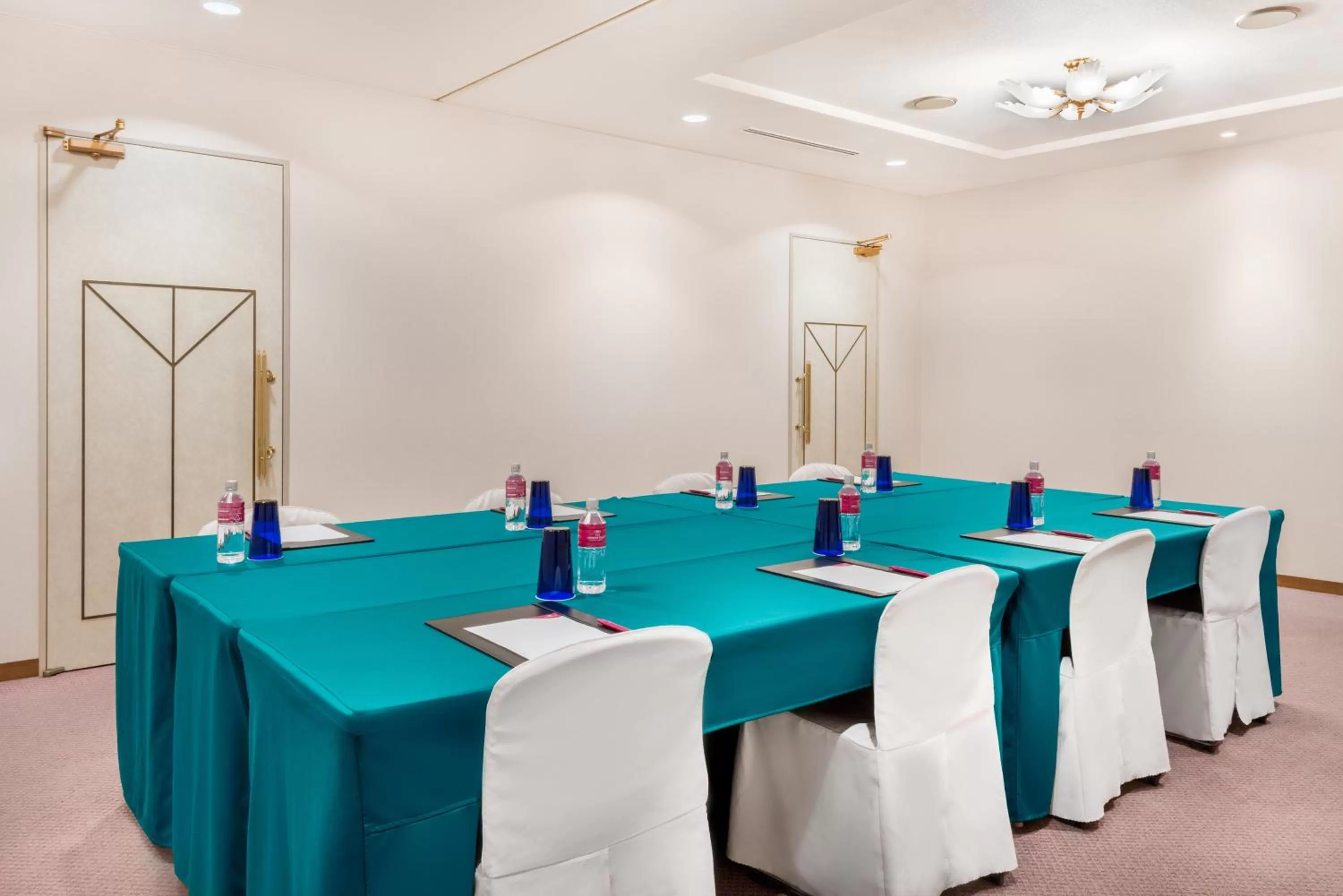 Meeting/conference room in ANA Crowne Plaza Hotel Kushiro, an IHG Hotel