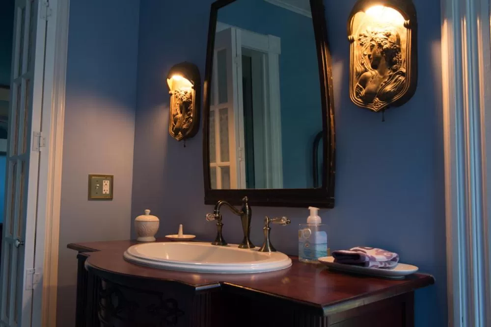 Bedroom, Bathroom in The Fox and Owl Inn