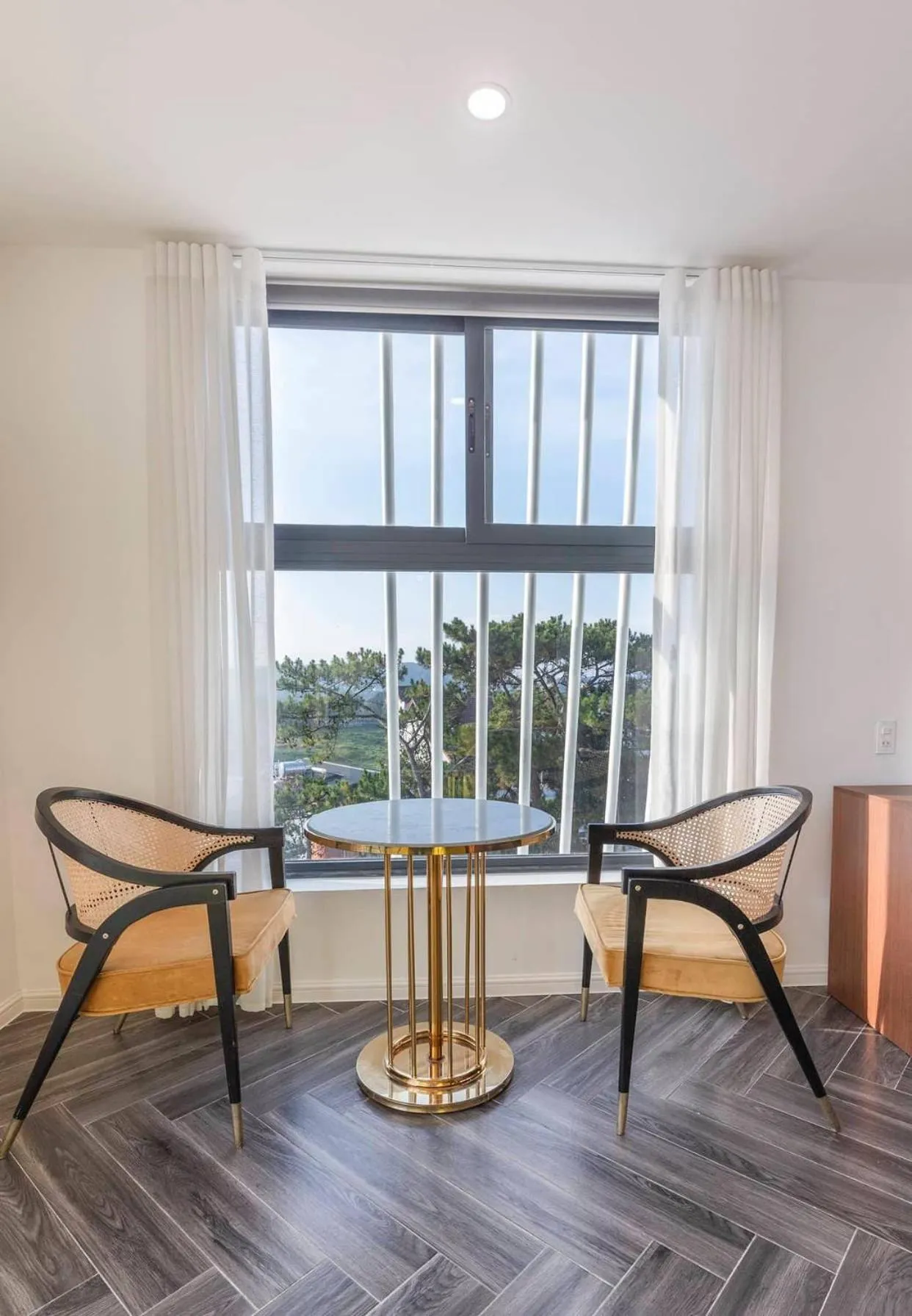 Coffee/tea facilities in Len's Hotel